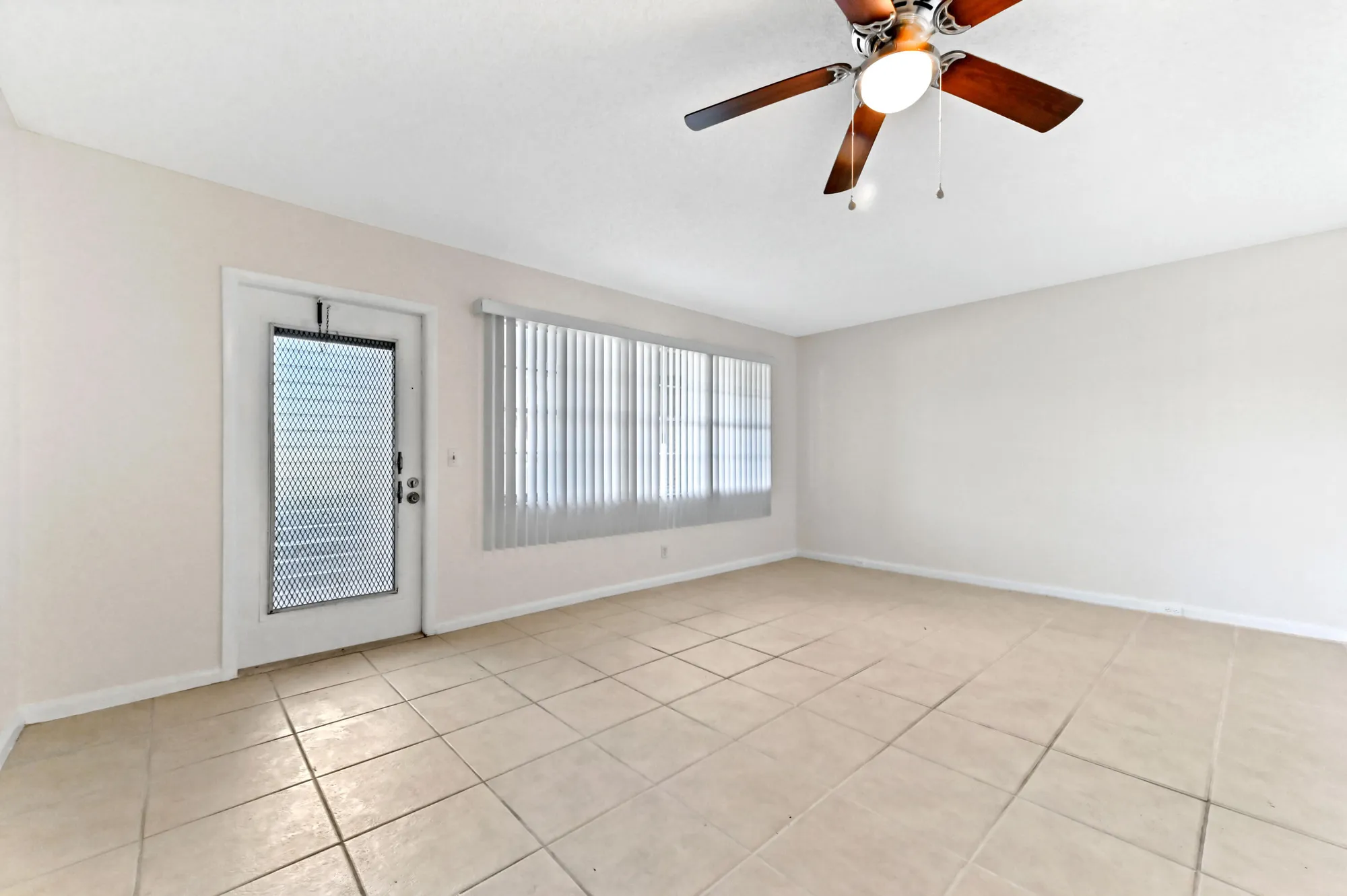 Property Slideshow image 9 of 28 | 1010 newcastle a # 1010, Boca Raton, FL, 33434
