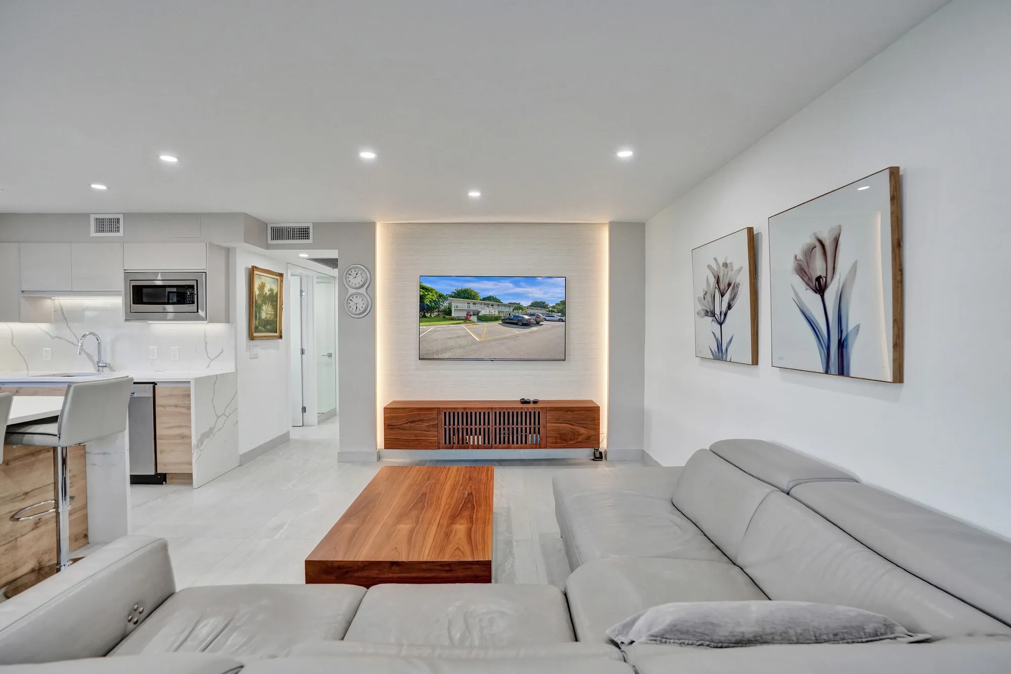 Property Slideshow image 3 of 39 | 8 richmond b # 8, Deerfield Beach, FL, 33442