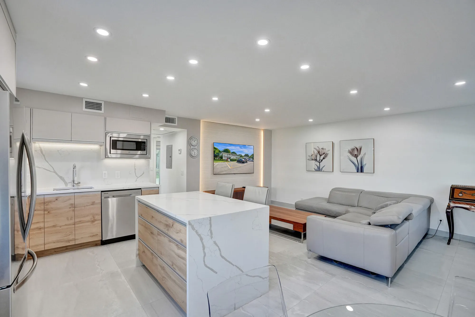 Property Slideshow image 4 of 39 | 8 richmond b # 8, Deerfield Beach, FL, 33442