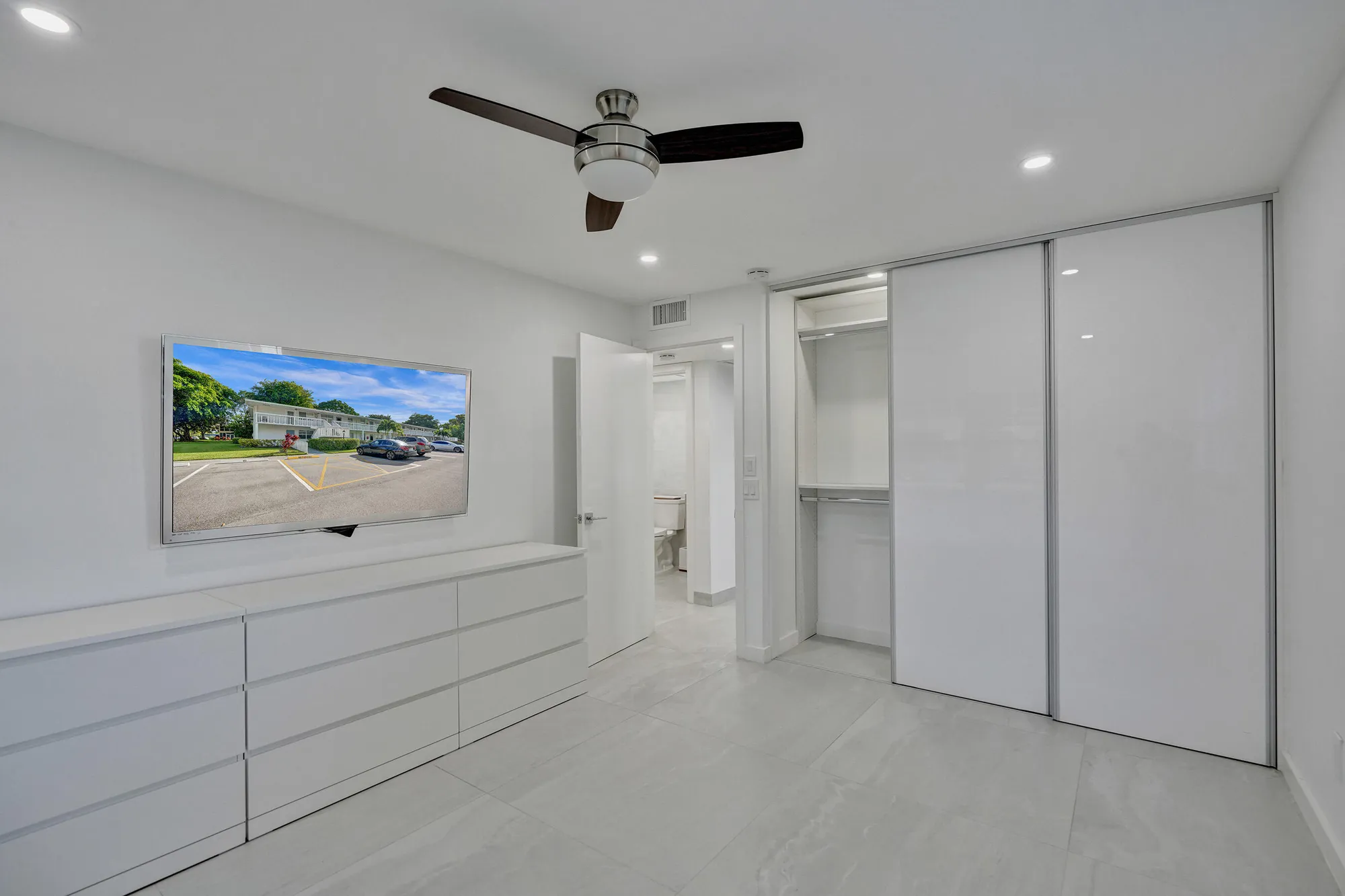 Property Slideshow image 24 of 39 | 8 richmond b # 8, Deerfield Beach, FL, 33442