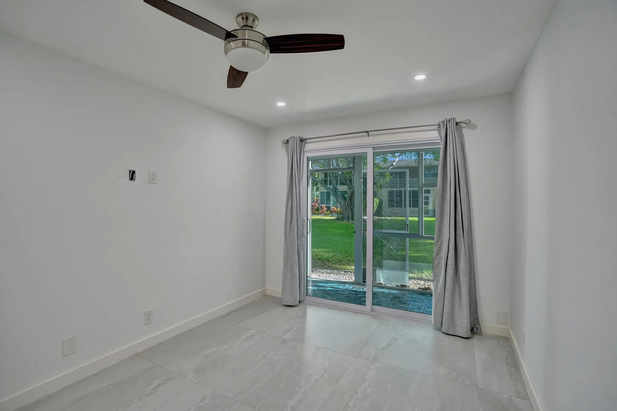 Property Slideshow image 32 of 39 | 8 richmond b # 8, Deerfield Beach, FL, 33442