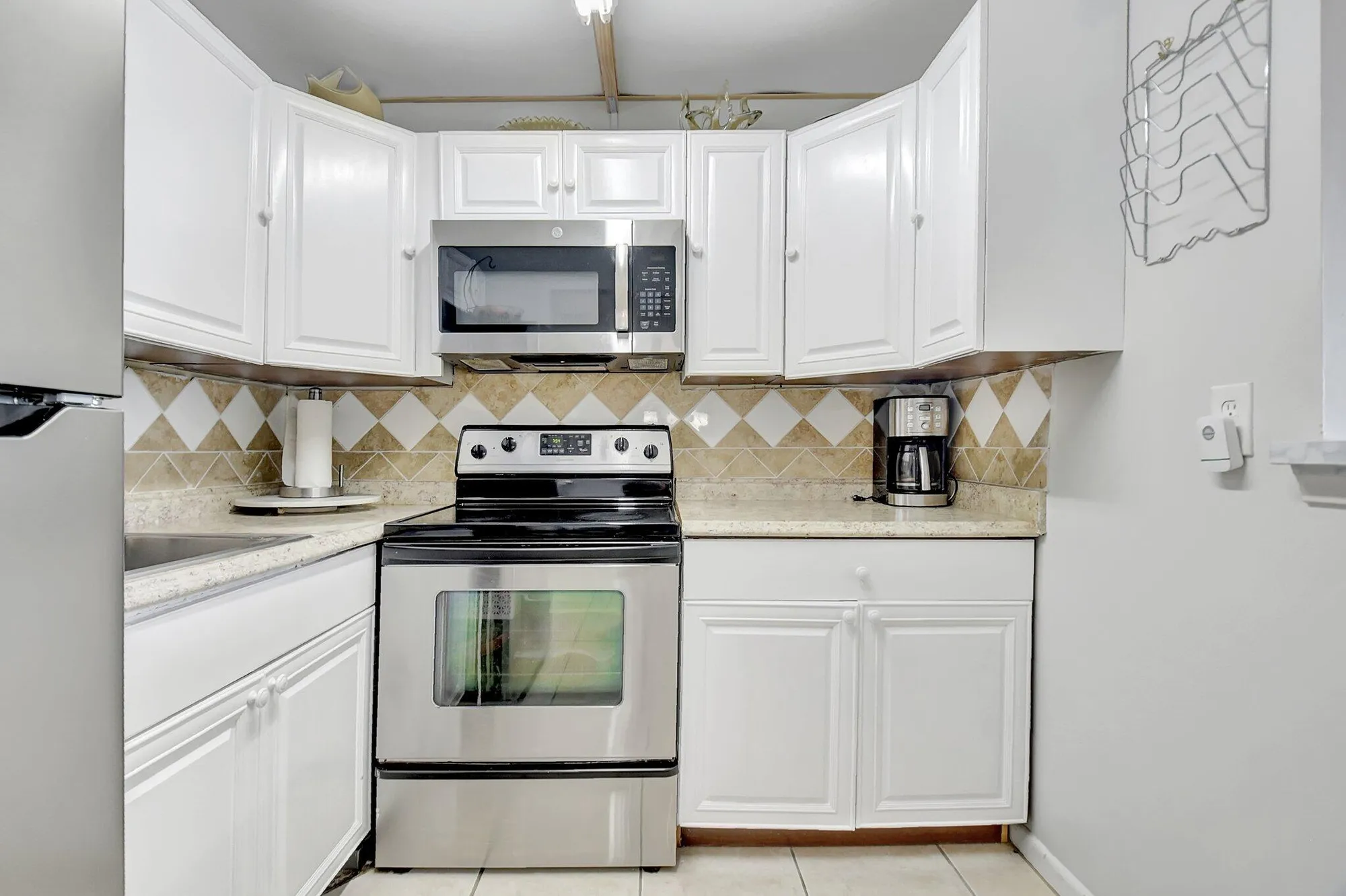 Property Slideshow image 10 of 45 | 425 southampton b # 425, West Palm Beach, FL, 33417