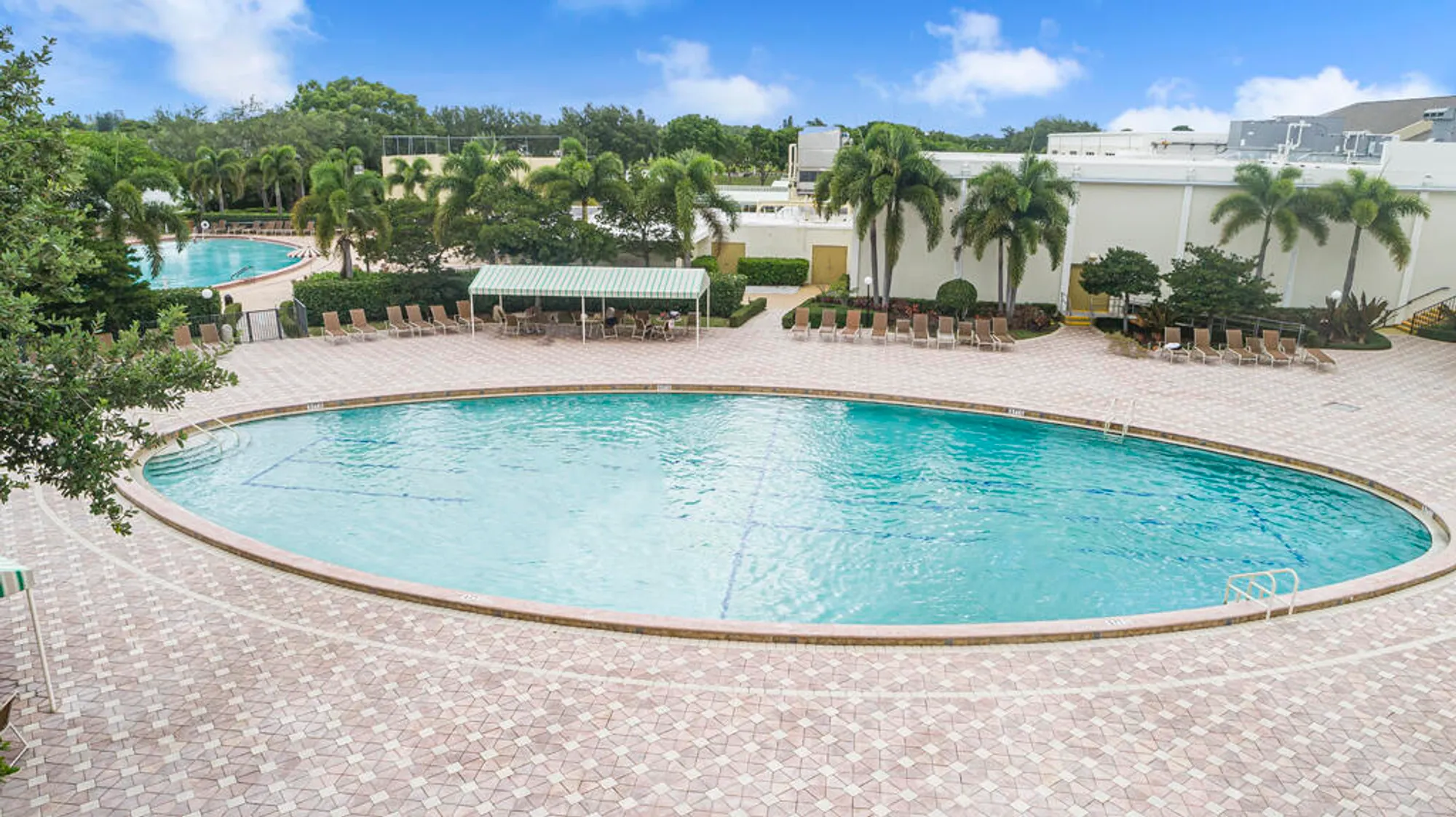 Property Slideshow image 23 of 38 | 302 norwich m # 302, West Palm Beach, FL, 33417