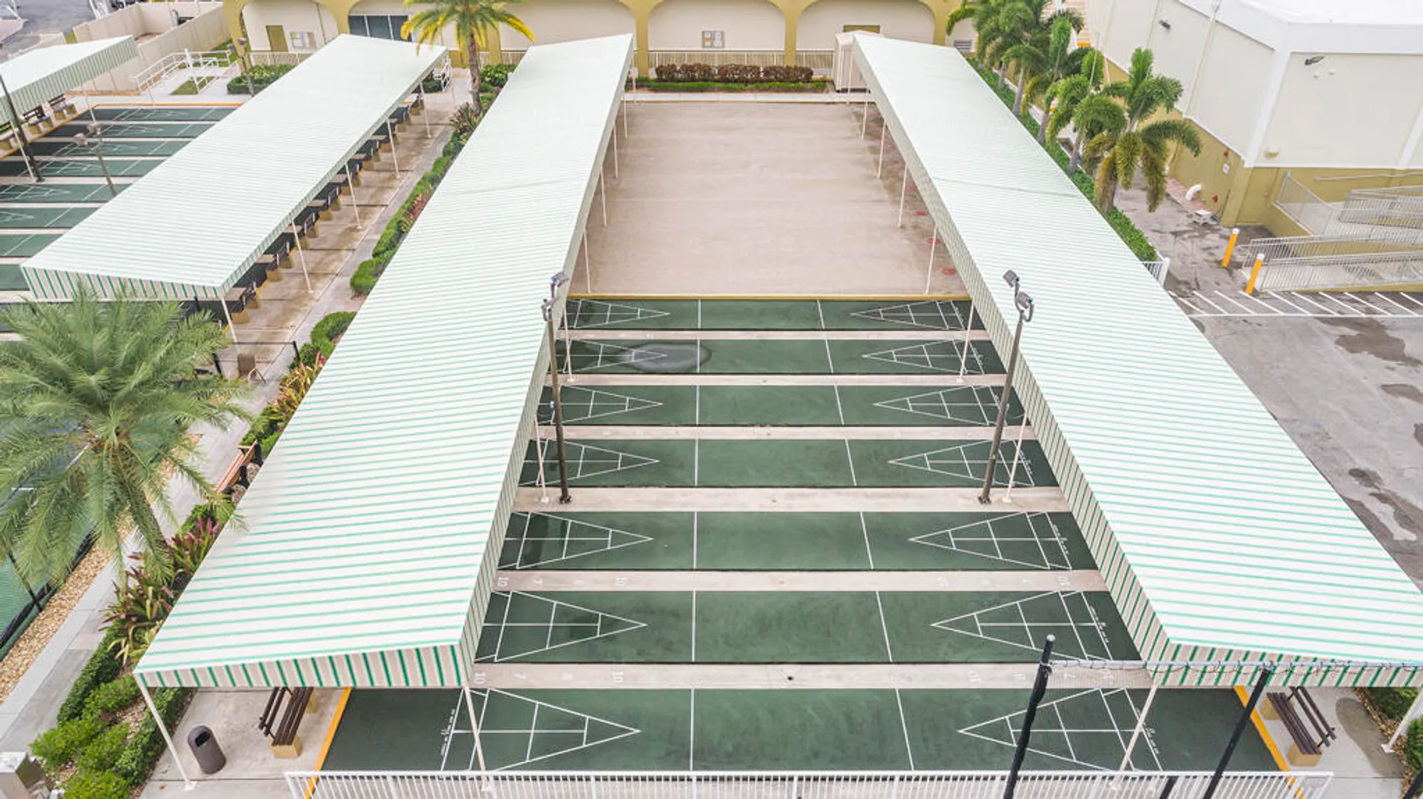 Property Slideshow image 33 of 38 | 302 norwich m # 302, West Palm Beach, FL, 33417