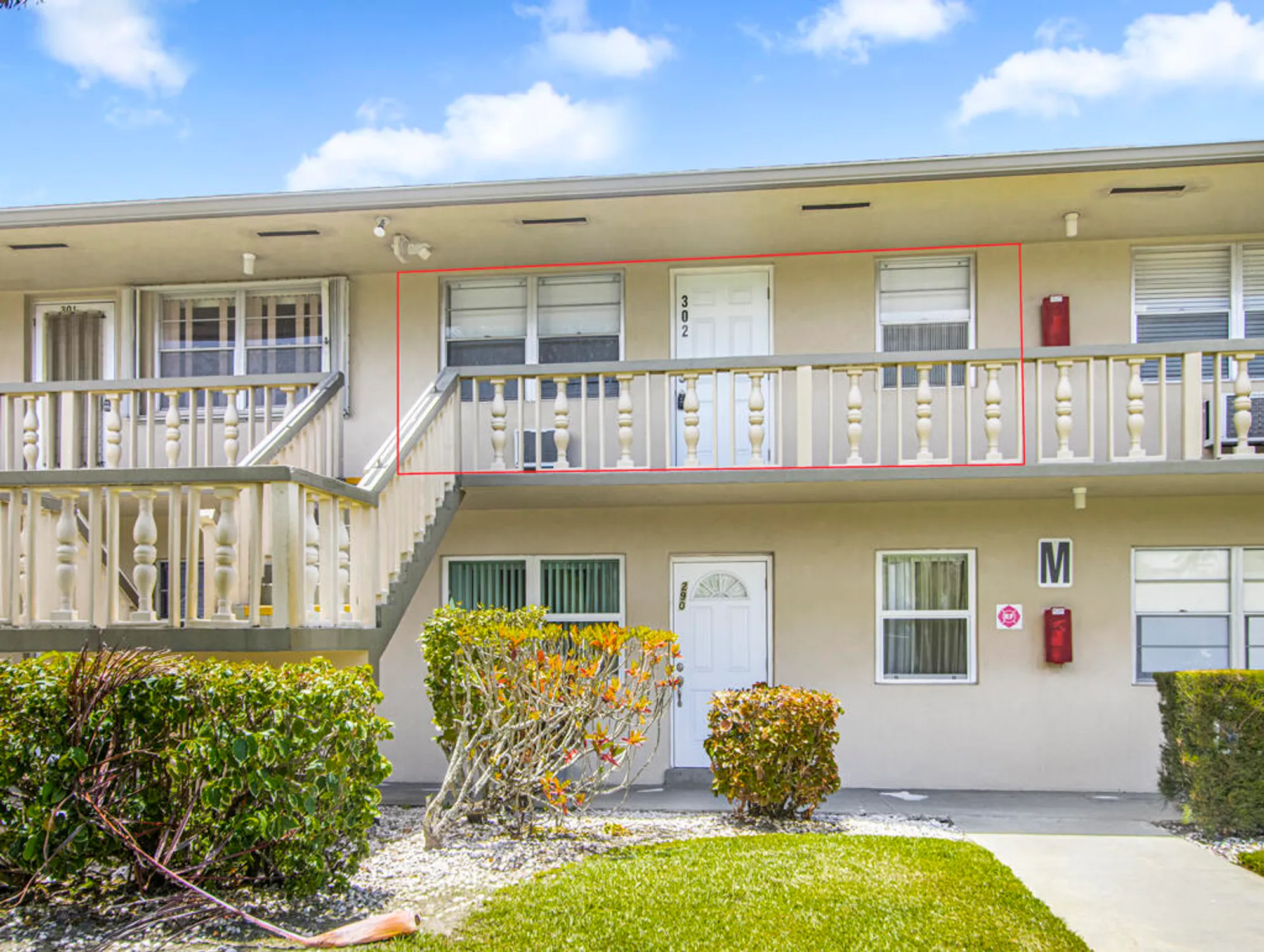 Property Slideshow image 3 of 38 | 302 norwich m # 302, West Palm Beach, FL, 33417