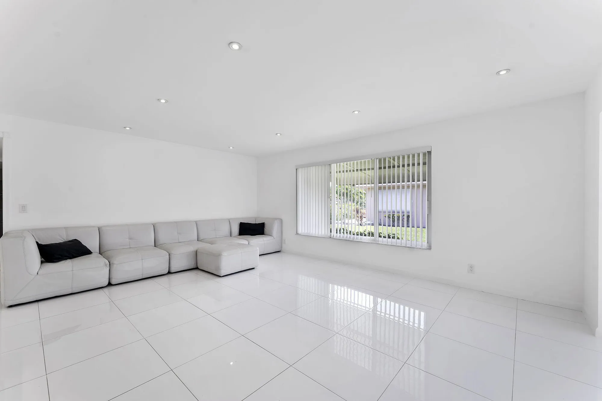 Property Slideshow image 16 of 34 | 1347 ne high point way way d, Delray Beach, FL, 33445