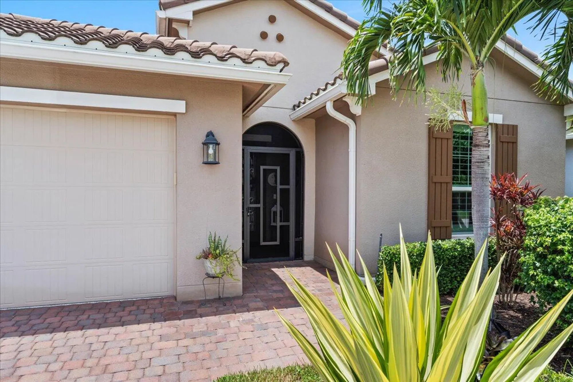 Property Slideshow image 9 of 71 | 10354 sw ligustrum dr, Port Saint Lucie, FL, 34987