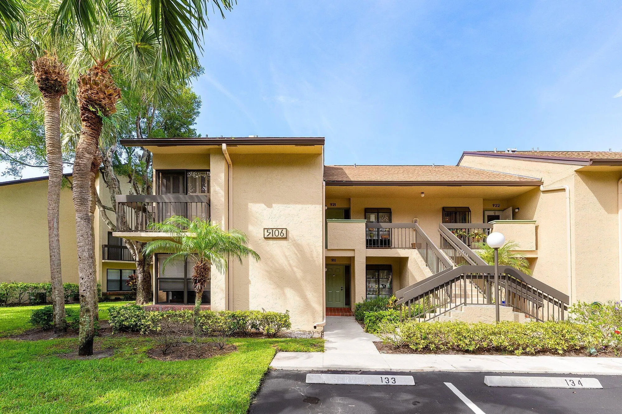 Property Slideshow image 49 of 49 | 5106 oak hill ln 911, Delray Beach, FL, 33484
