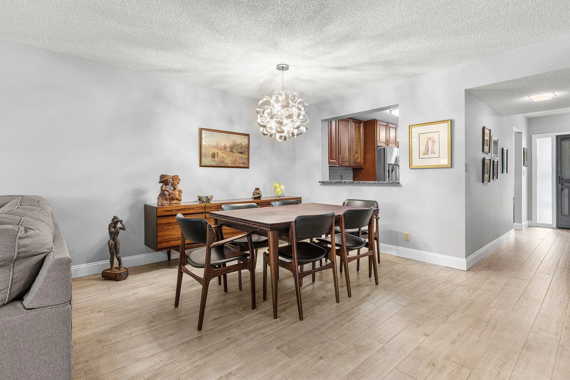 Property Slideshow image 10 of 49 | 5106 oak hill ln 911, Delray Beach, FL, 33484