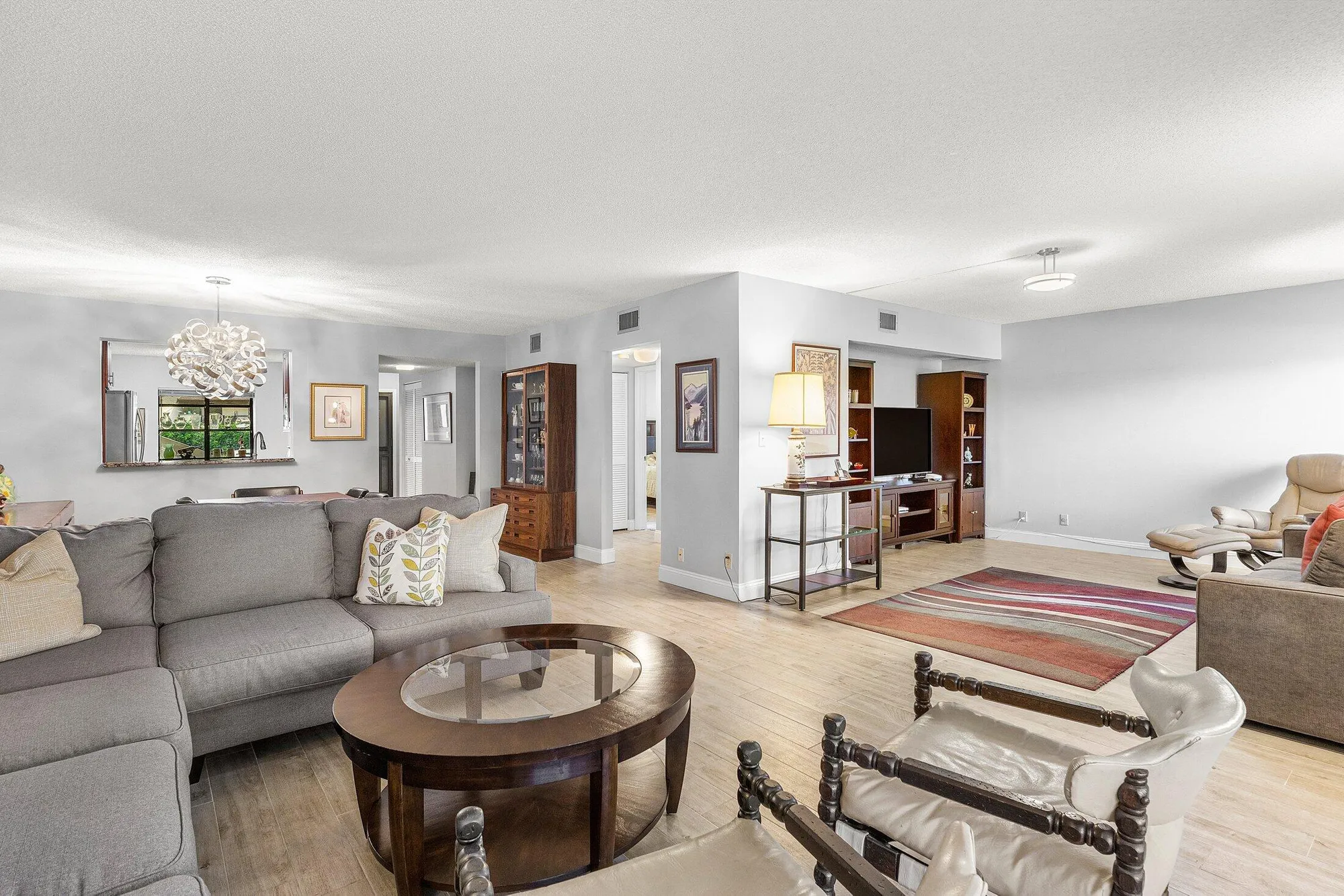 Property Slideshow image 8 of 49 | 5106 oak hill ln 911, Delray Beach, FL, 33484