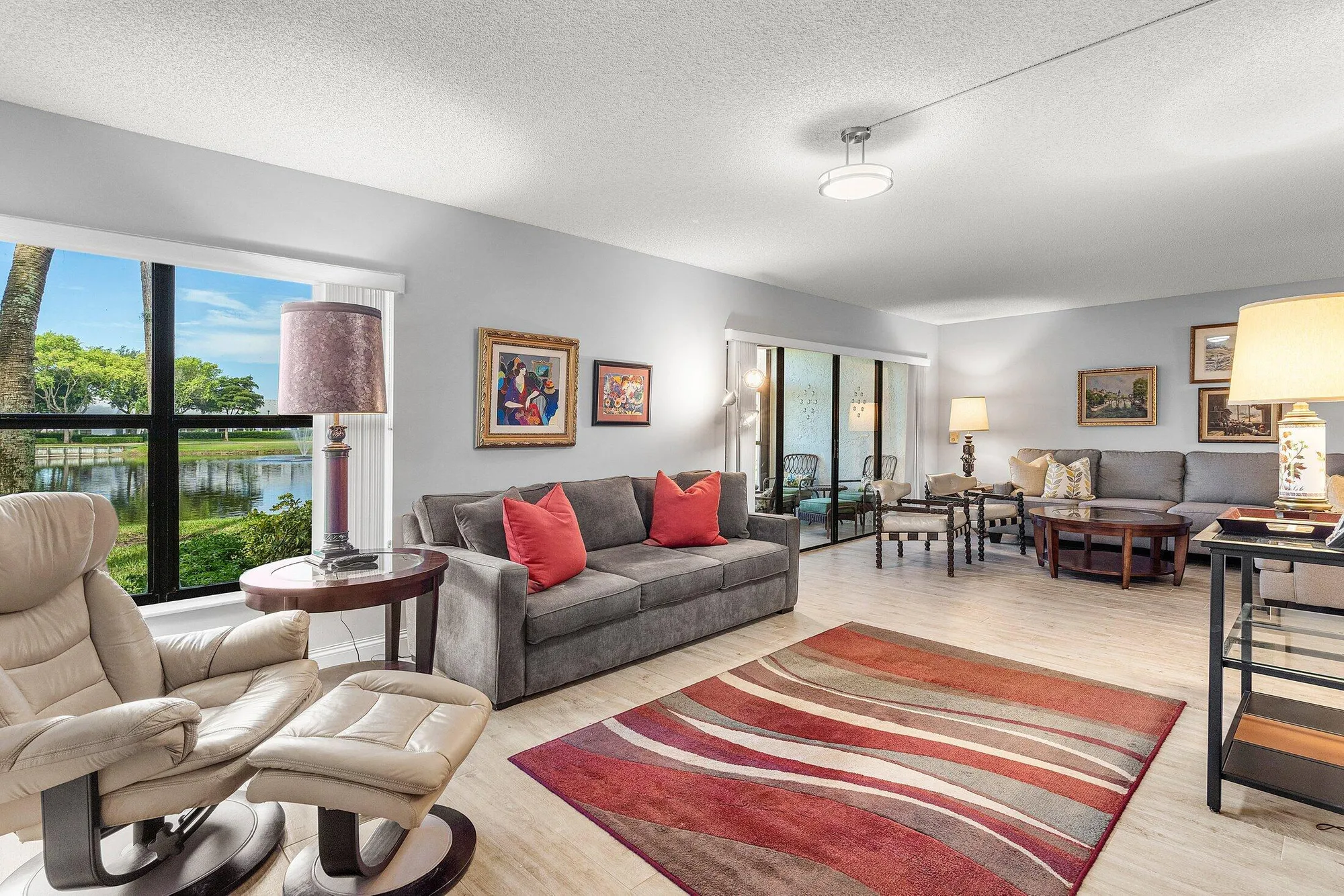 Property Slideshow image 12 of 49 | 5106 oak hill ln 911, Delray Beach, FL, 33484