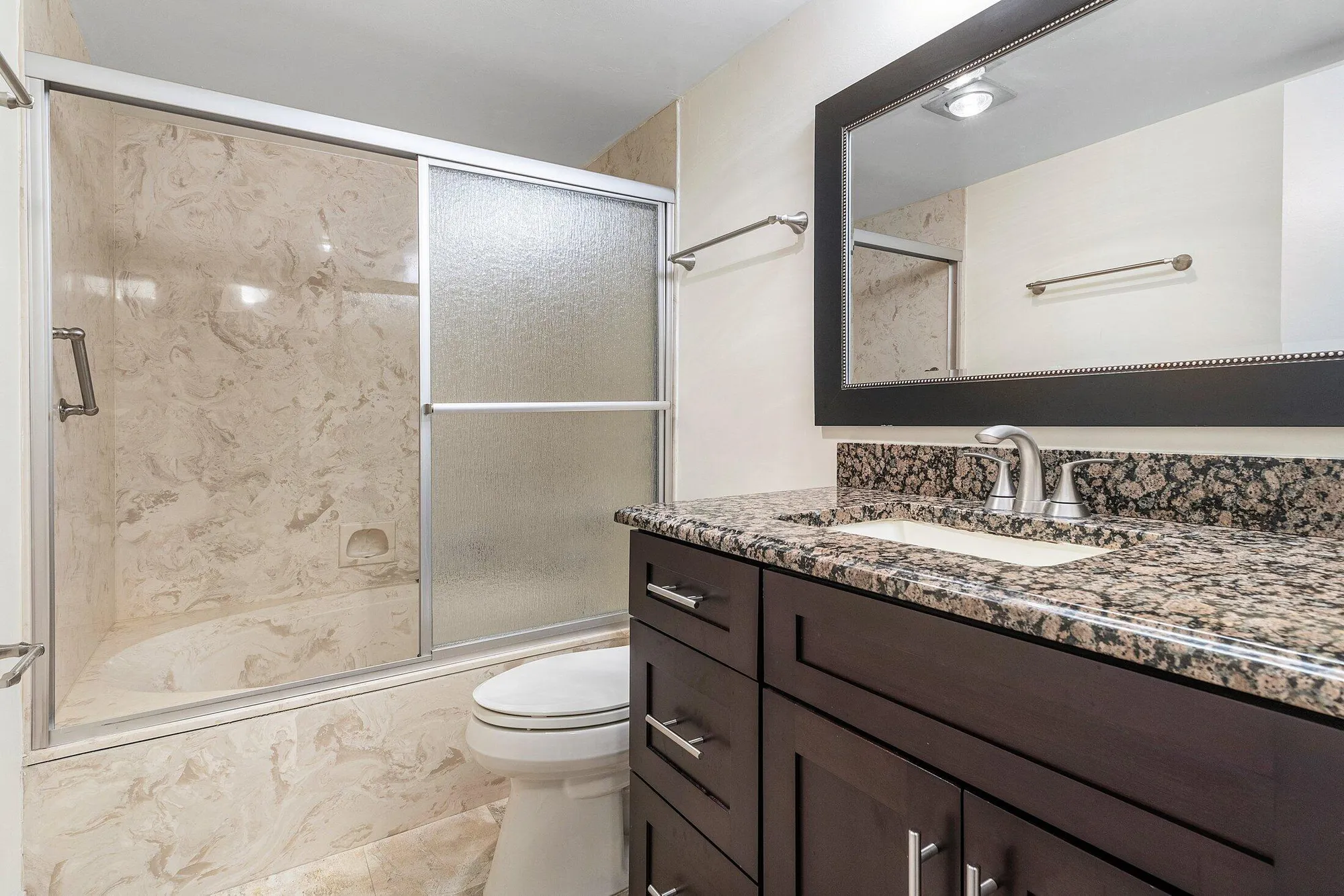 Property Slideshow image 14 of 49 | 5106 oak hill ln 911, Delray Beach, FL, 33484
