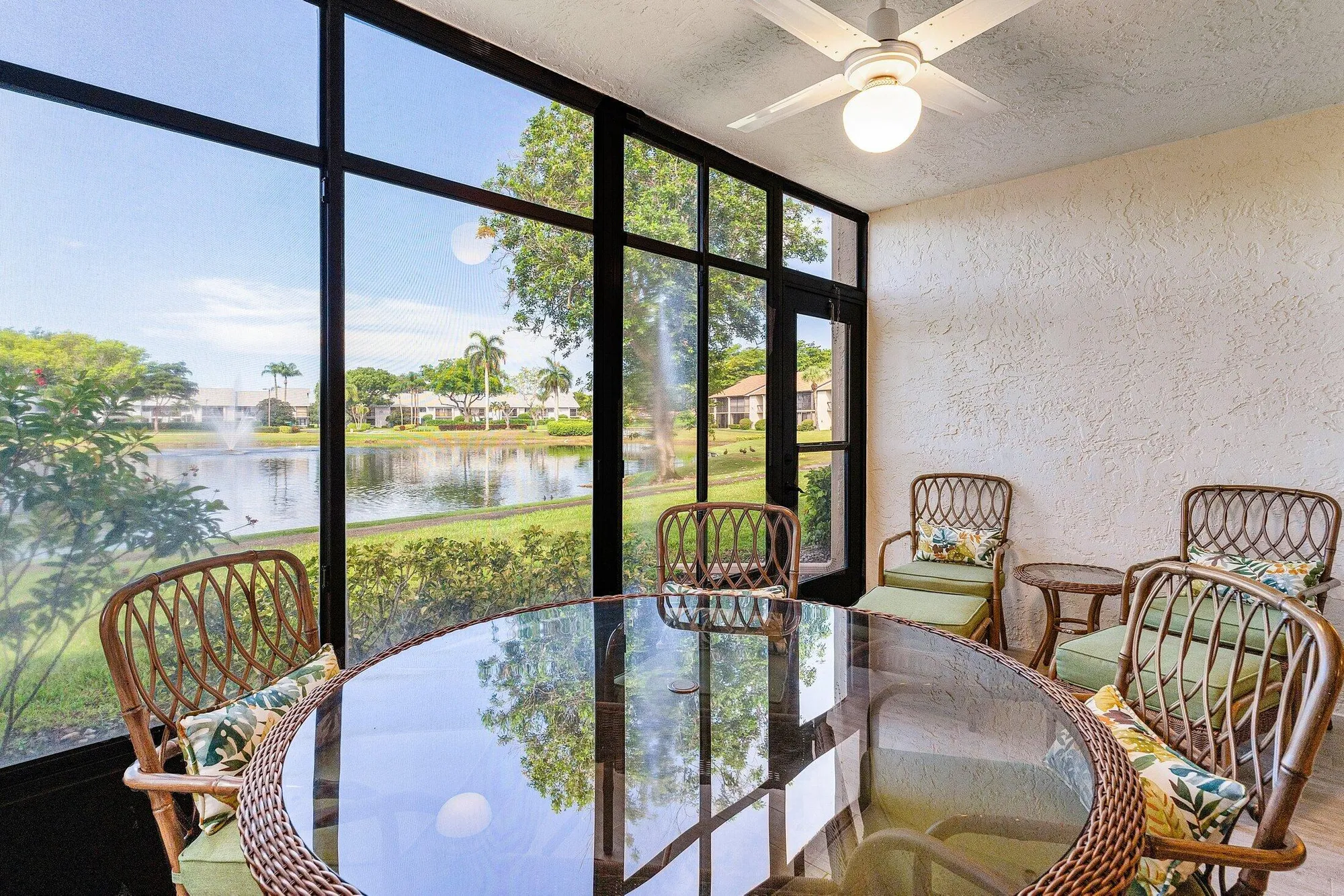 Property Slideshow image 5 of 49 | 5106 oak hill ln 911, Delray Beach, FL, 33484