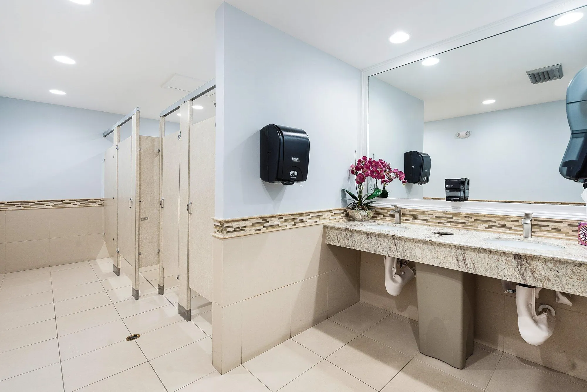 Property Slideshow image 34 of 49 | 5106 oak hill ln 911, Delray Beach, FL, 33484