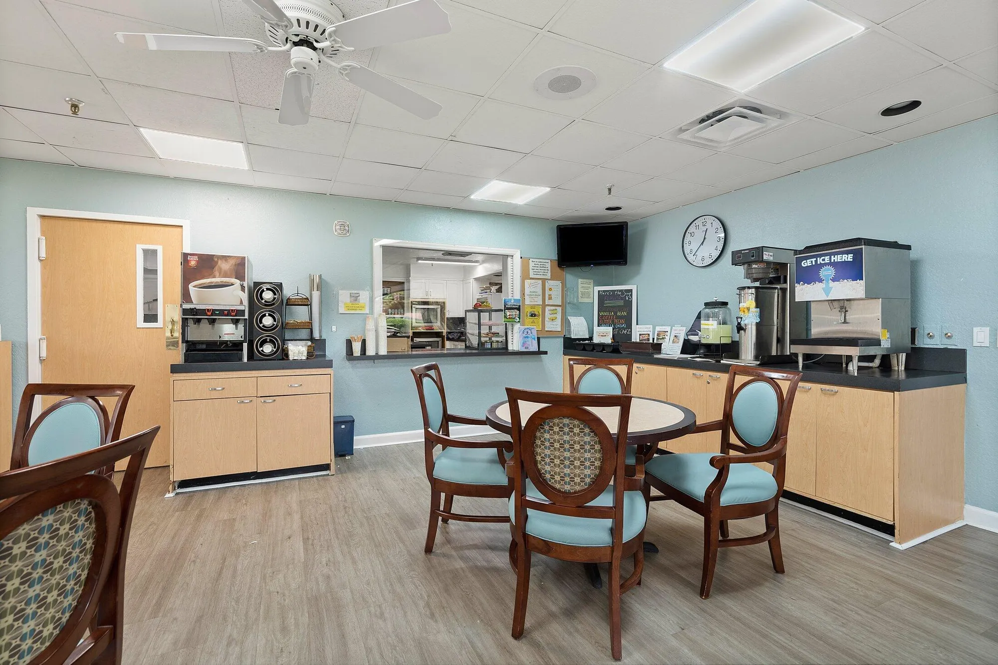 Property Slideshow image 37 of 49 | 5106 oak hill ln 911, Delray Beach, FL, 33484