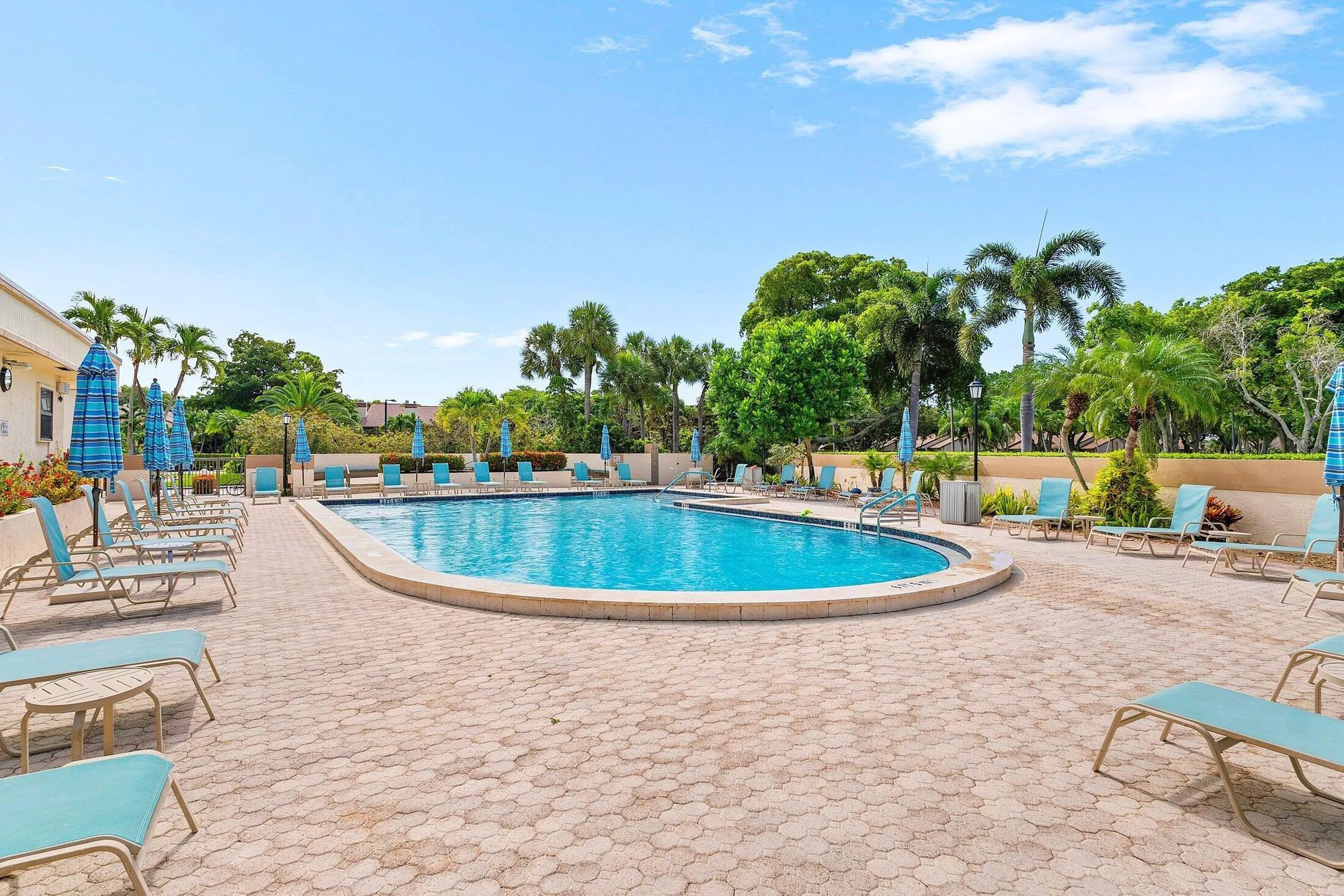 Property Slideshow image 43 of 49 | 5106 oak hill ln 911, Delray Beach, FL, 33484