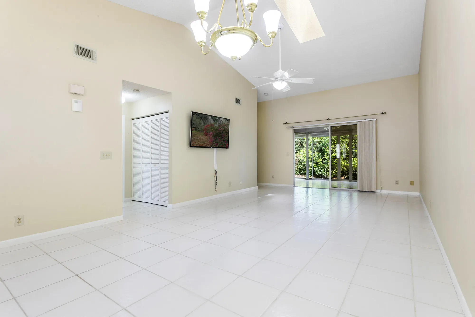 Property Slideshow image 9 of 31 | 8187 se fox hill pl, Hobe Sound, FL, 33455