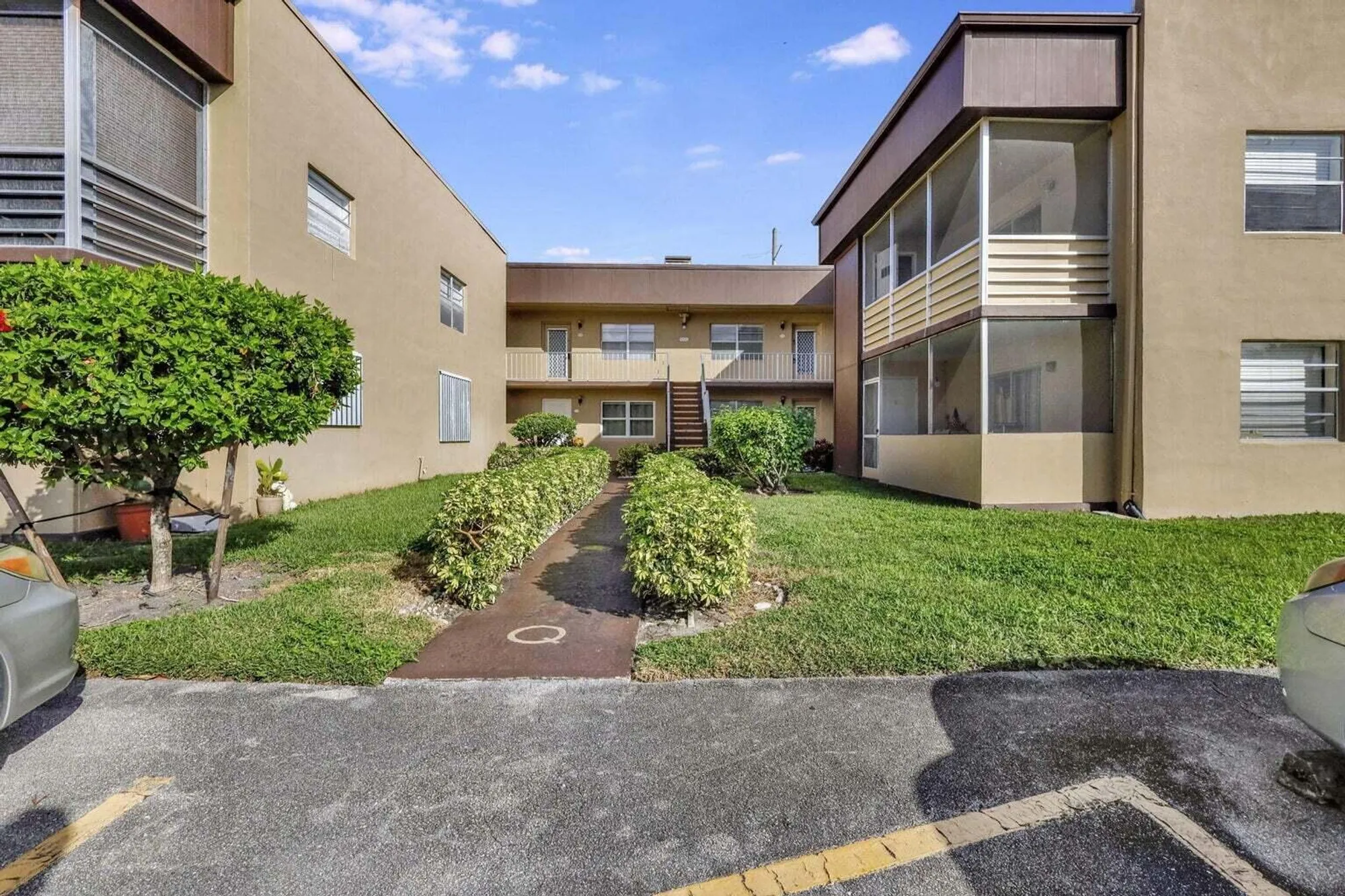 Property Slideshow image 3 of 55 | 802 burgundy q, Delray Beach, FL, 33484