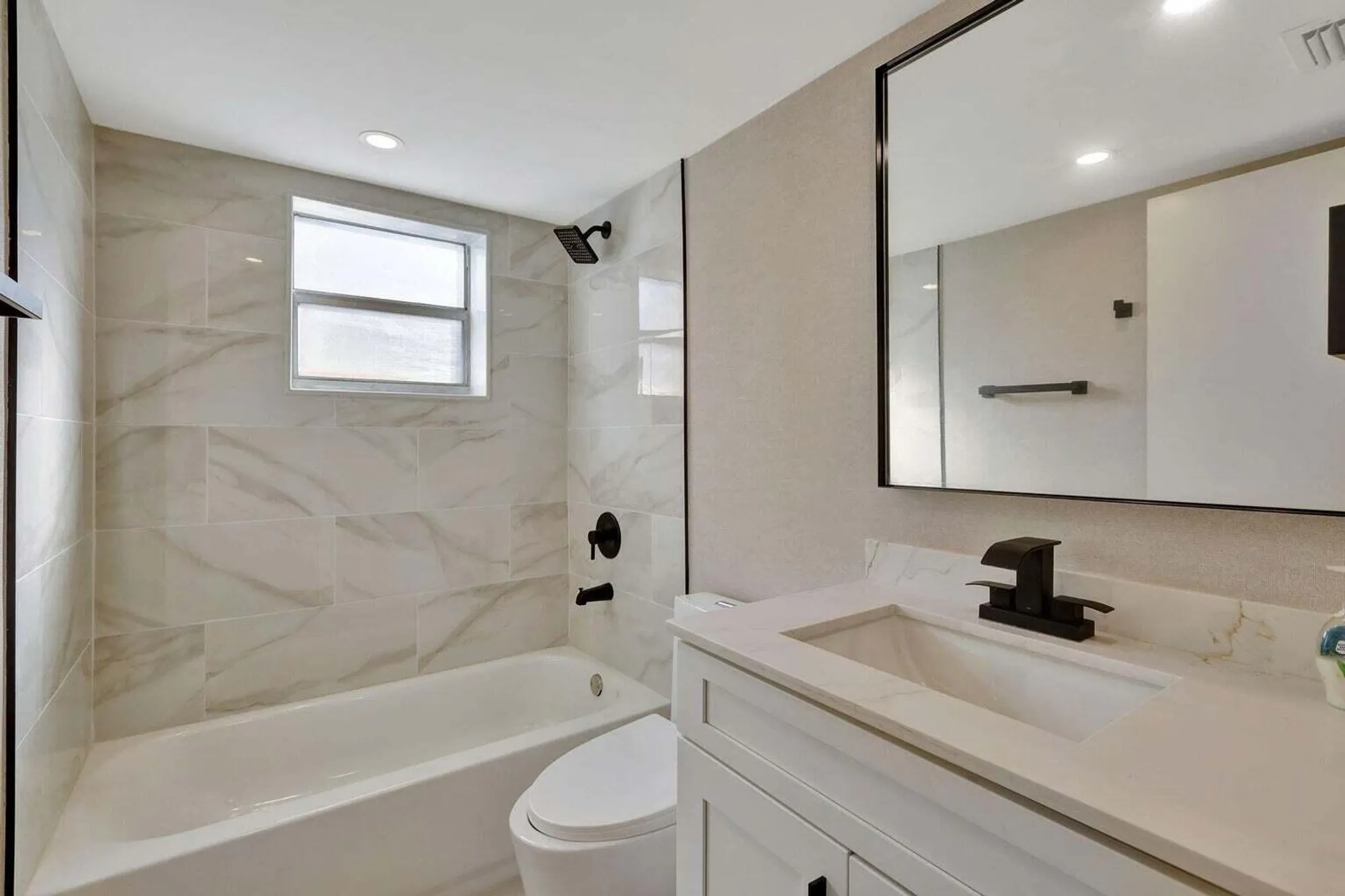 Property Slideshow image 13 of 55 | 802 burgundy q, Delray Beach, FL, 33484