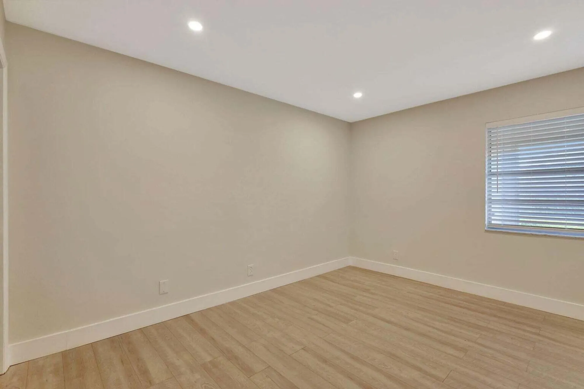 Property Slideshow image 15 of 55 | 802 burgundy q, Delray Beach, FL, 33484