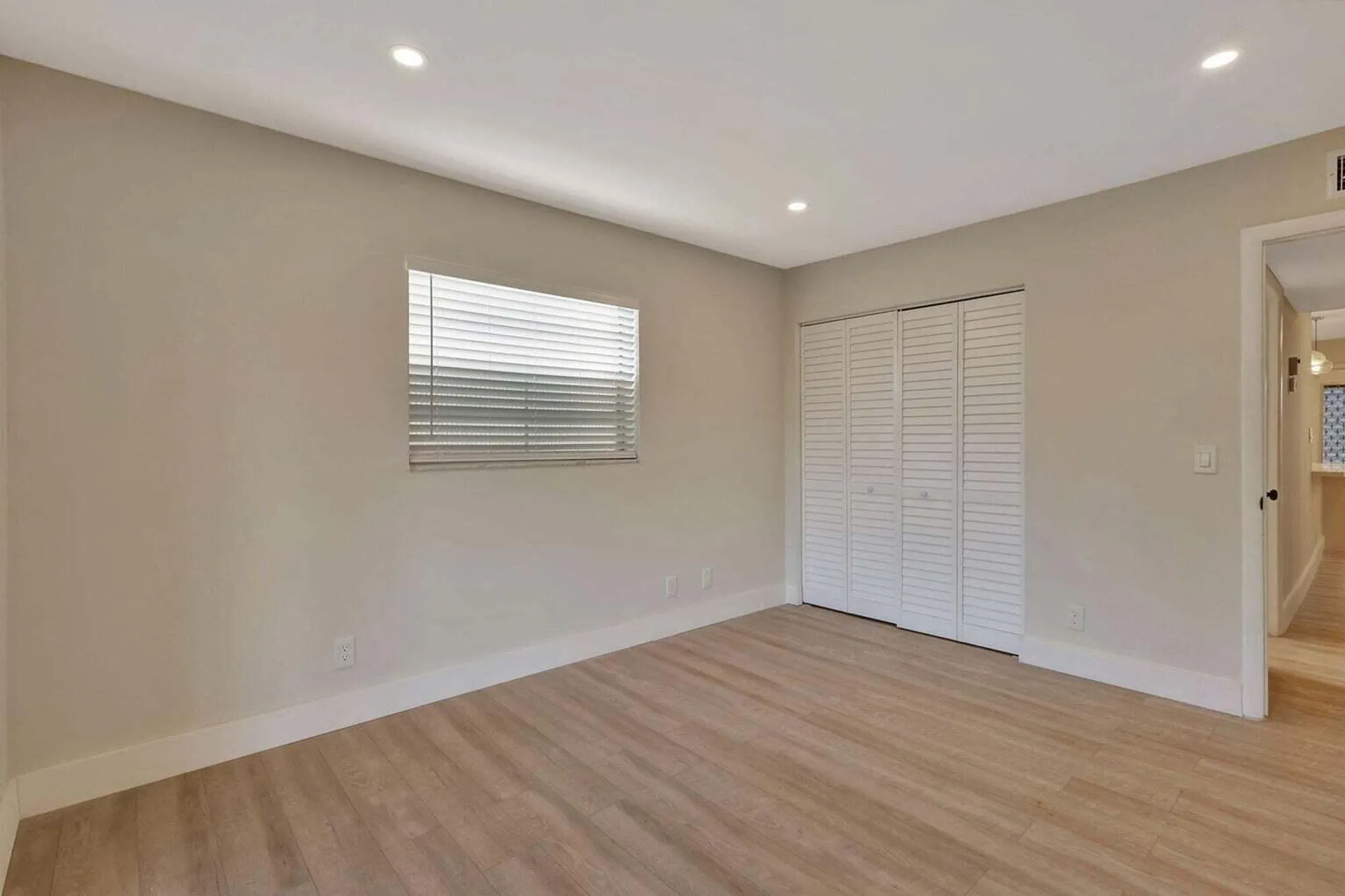 Property Slideshow image 21 of 55 | 802 burgundy q, Delray Beach, FL, 33484