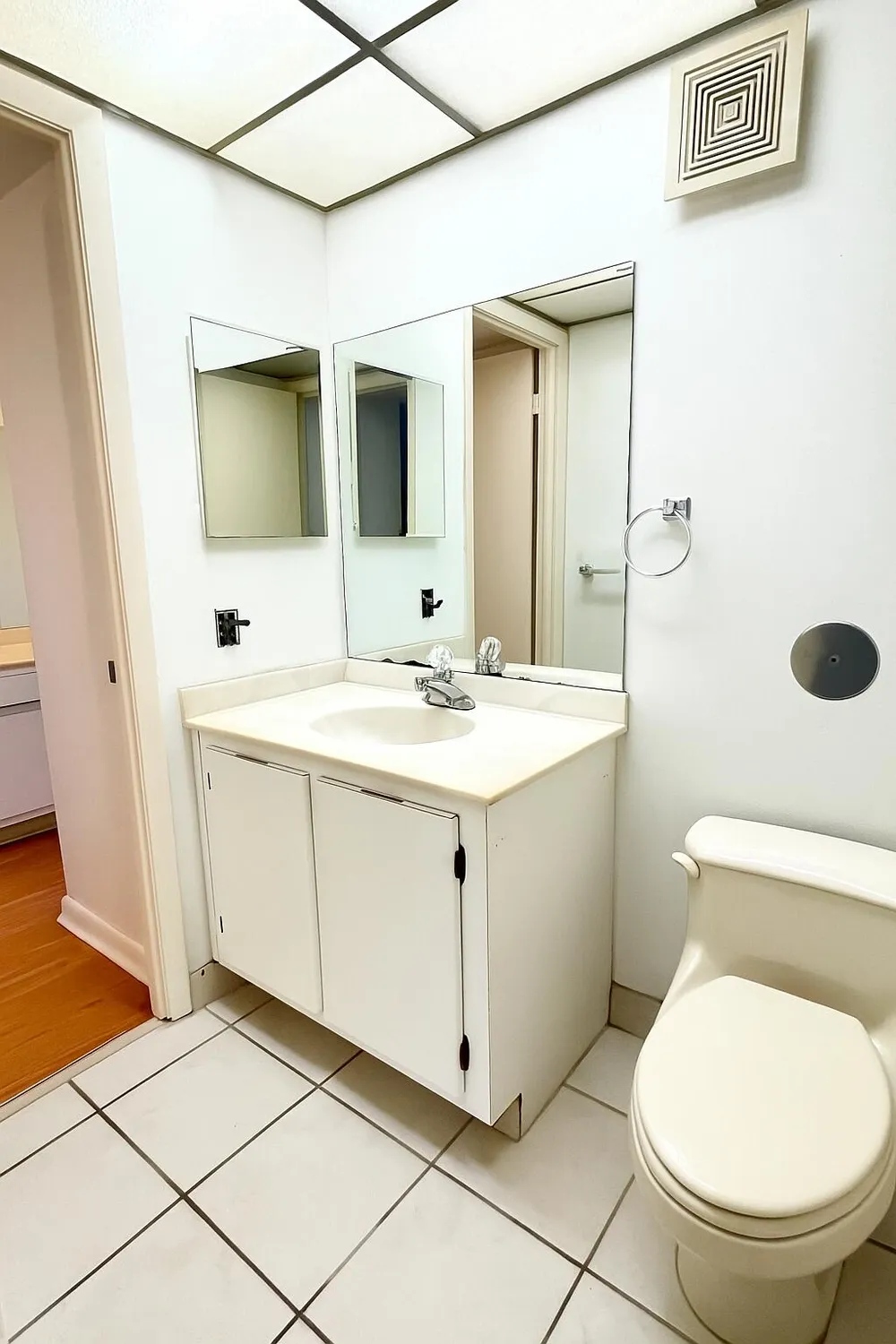 Property Slideshow image 10 of 19 | 6451 n university dr apt 107, Tamarac, FL, 33321