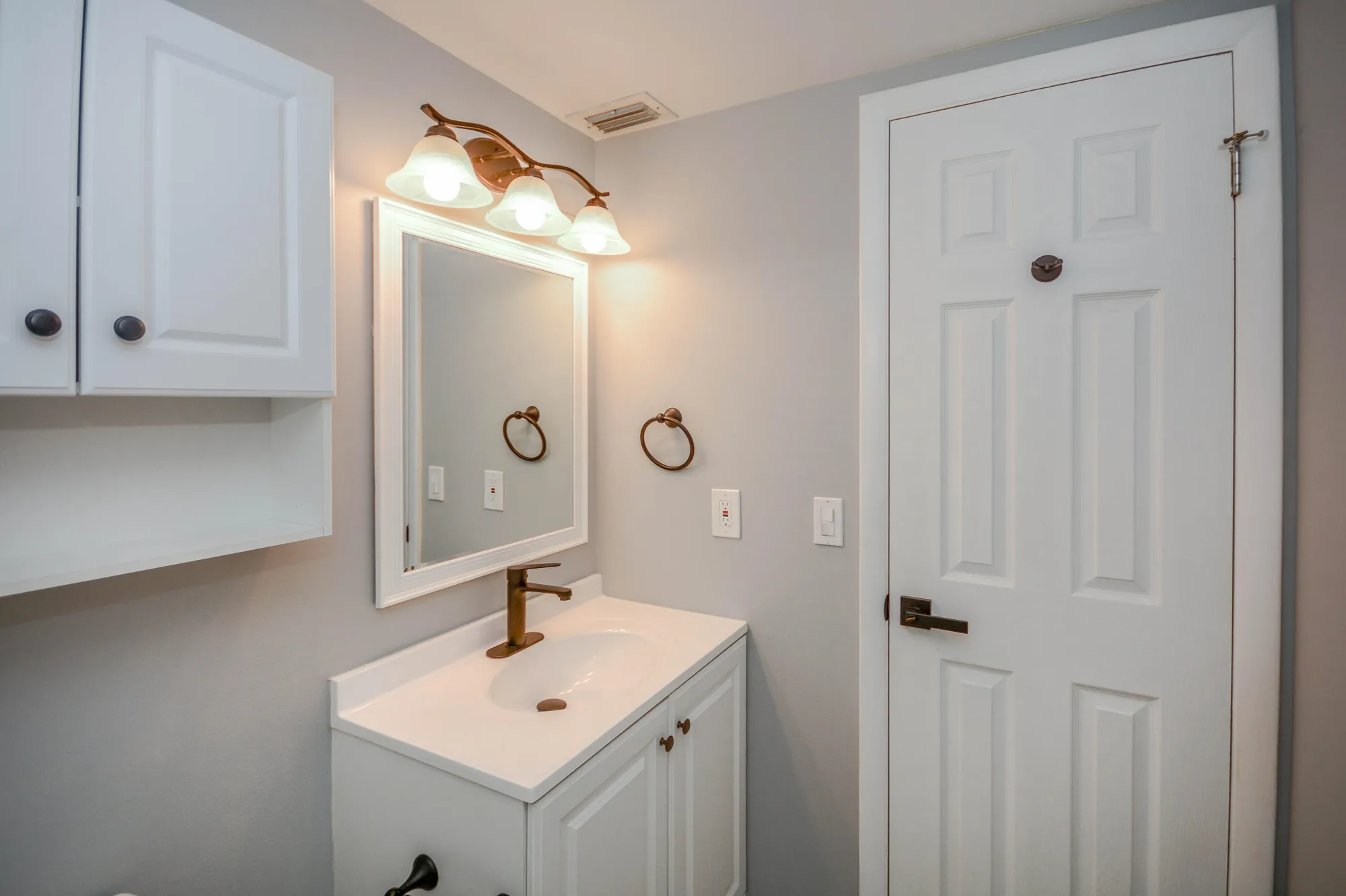 Property Slideshow image 20 of 28 | 2950 se ocean blvd 1-7, Stuart, FL, 34996