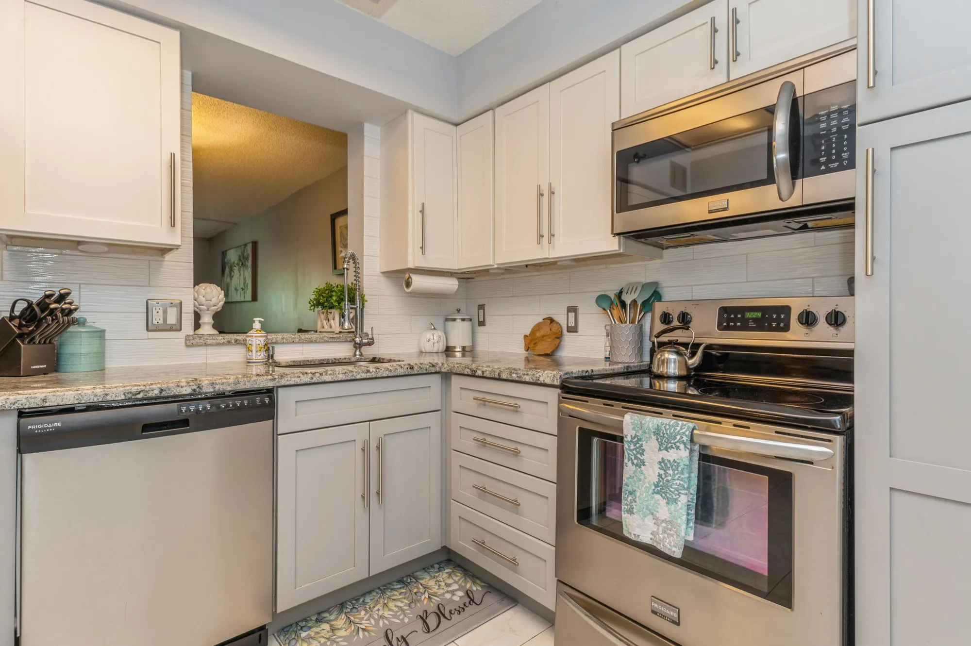 Property Slideshow image 11 of 21 | 14527 bonaire blvd apt 303, Delray Beach, FL, 33446