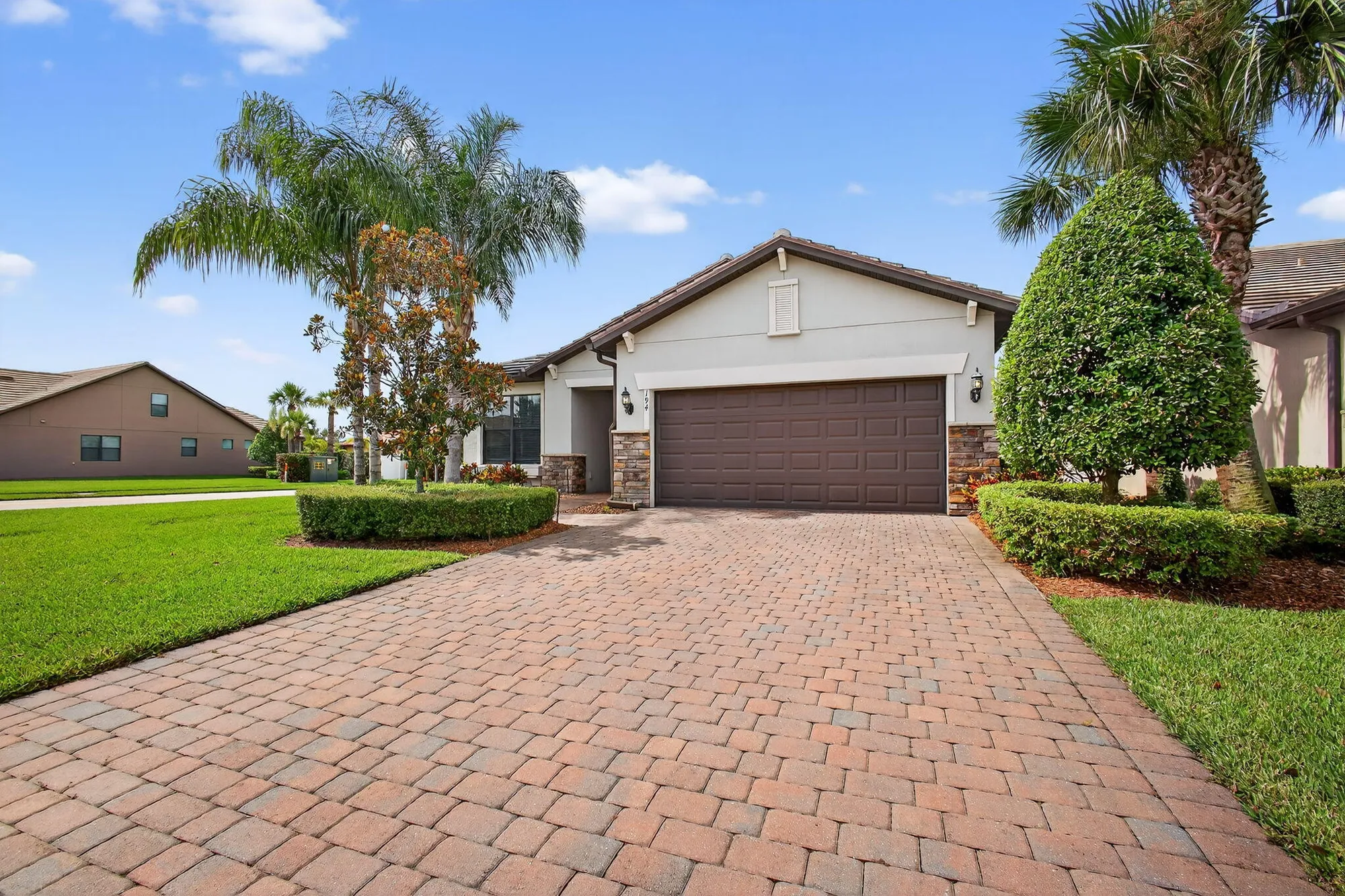 Property Slideshow image 2 of 77 | 194 se courances dr, Port Saint Lucie, FL, 34984
