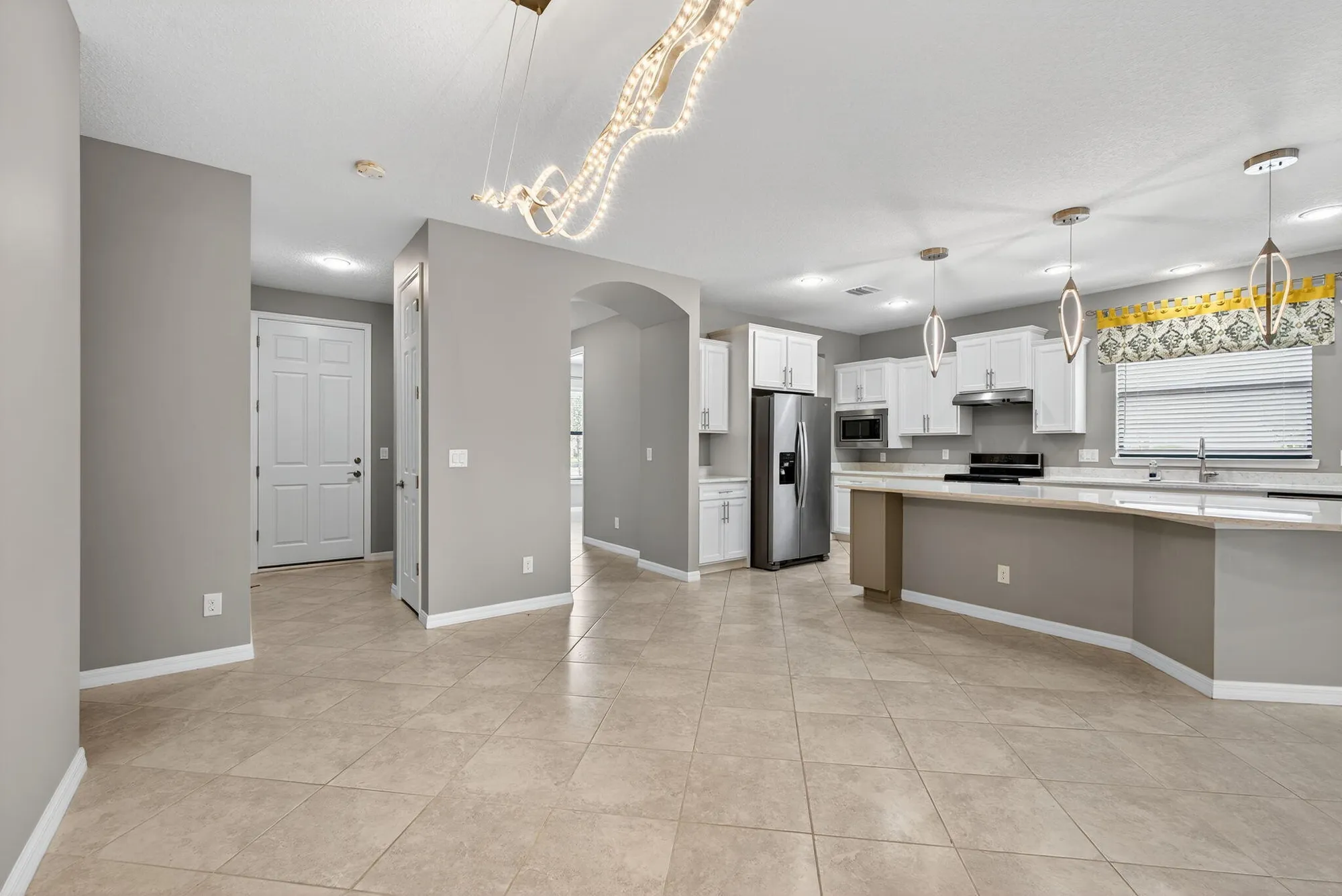 Property Slideshow image 12 of 77 | 194 se courances dr, Port Saint Lucie, FL, 34984