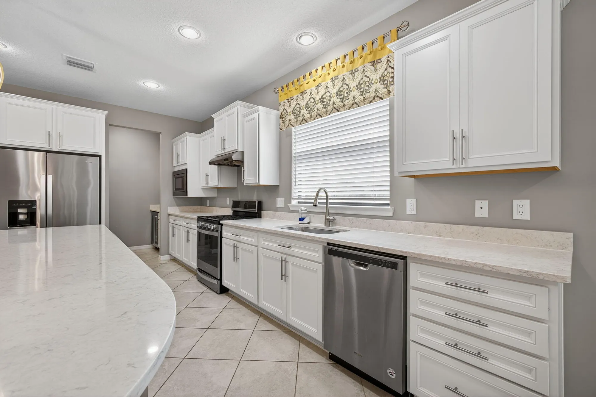 Property Slideshow image 17 of 77 | 194 se courances dr, Port Saint Lucie, FL, 34984