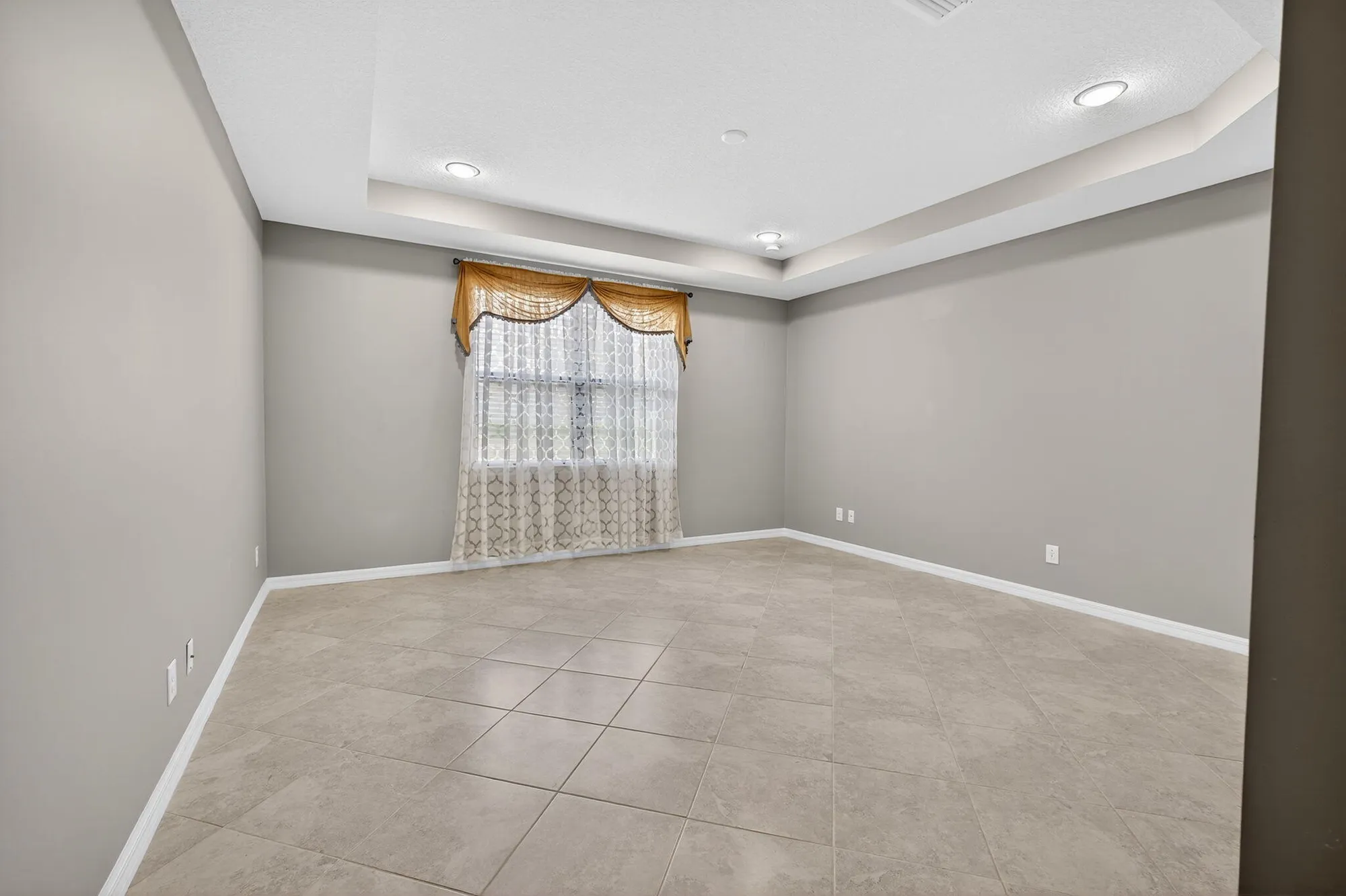 Property Slideshow image 29 of 77 | 194 se courances dr, Port Saint Lucie, FL, 34984
