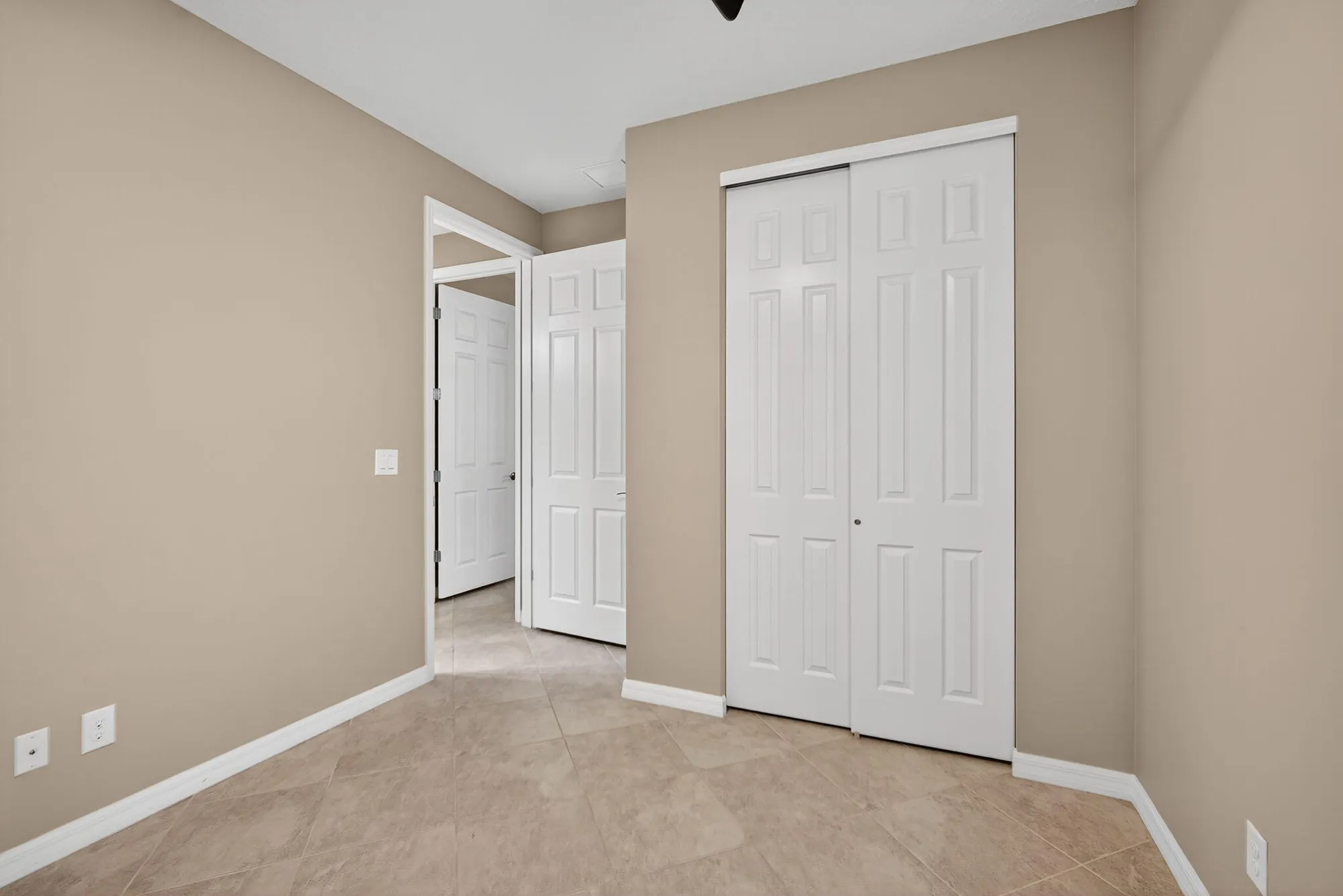 Property Slideshow image 40 of 77 | 194 se courances dr, Port Saint Lucie, FL, 34984