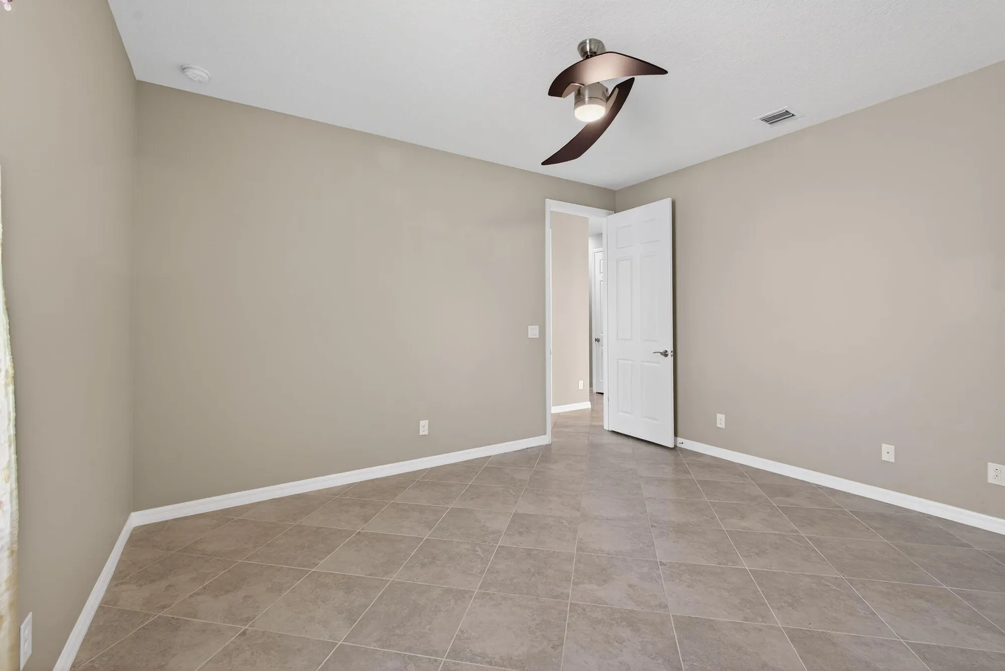 Property Slideshow image 44 of 77 | 194 se courances dr, Port Saint Lucie, FL, 34984