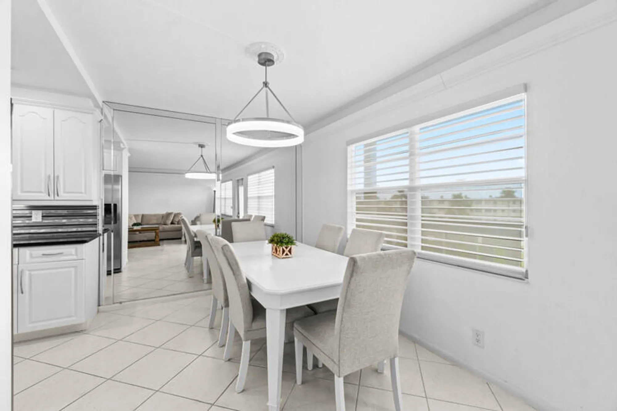 Property Slideshow image 4 of 16 | 4013 yarmouth a, Boca Raton, FL, 33434