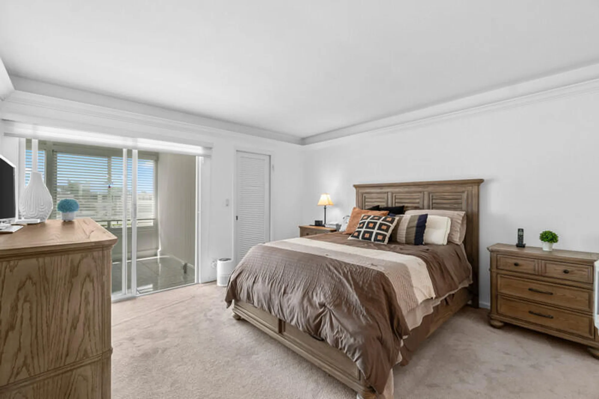 Property Slideshow image 8 of 16 | 4013 yarmouth a, Boca Raton, FL, 33434