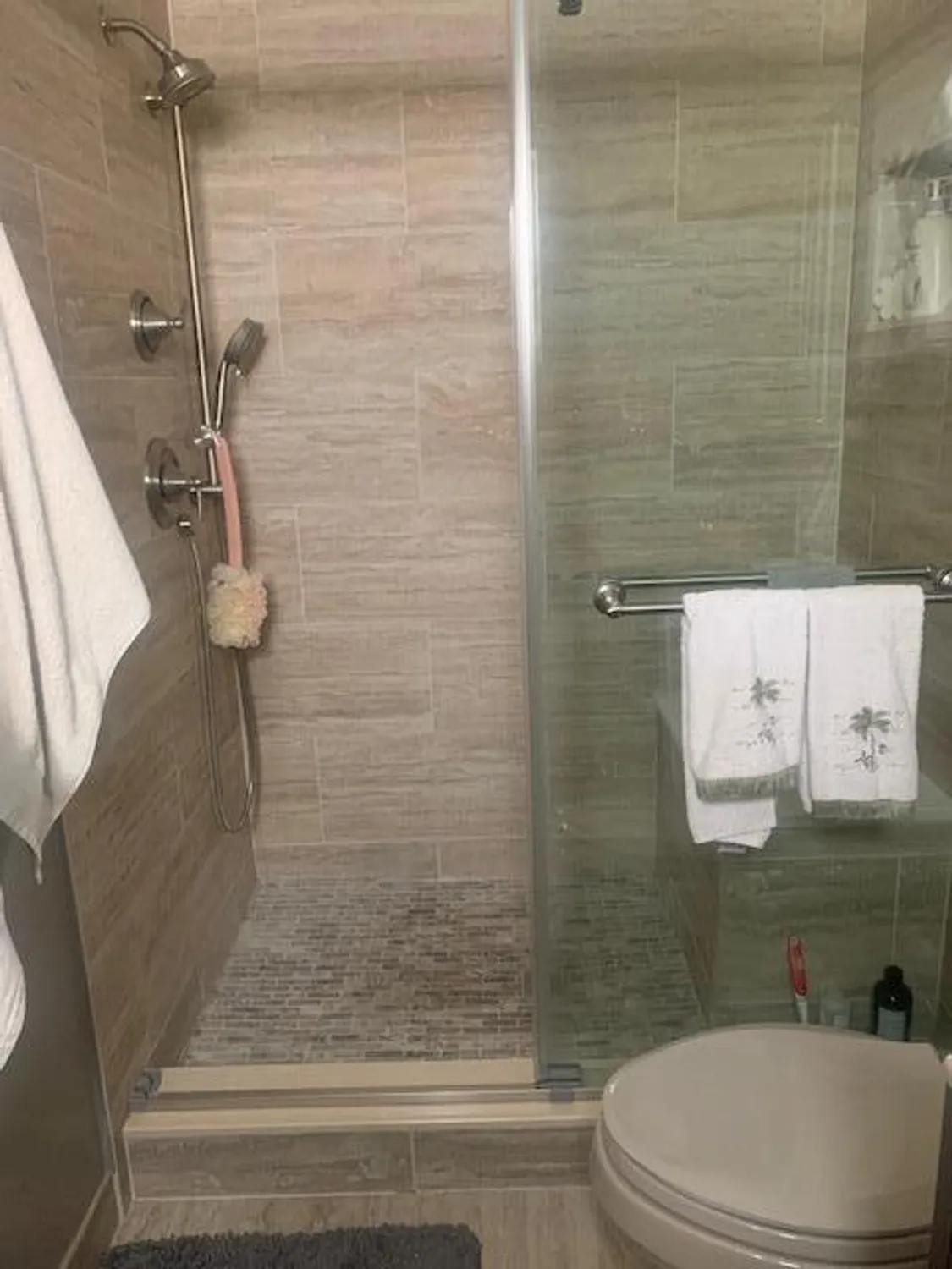 Property Slideshow image 17 of 27 | 123 lake gloria dr, West Palm Beach, FL, 33411