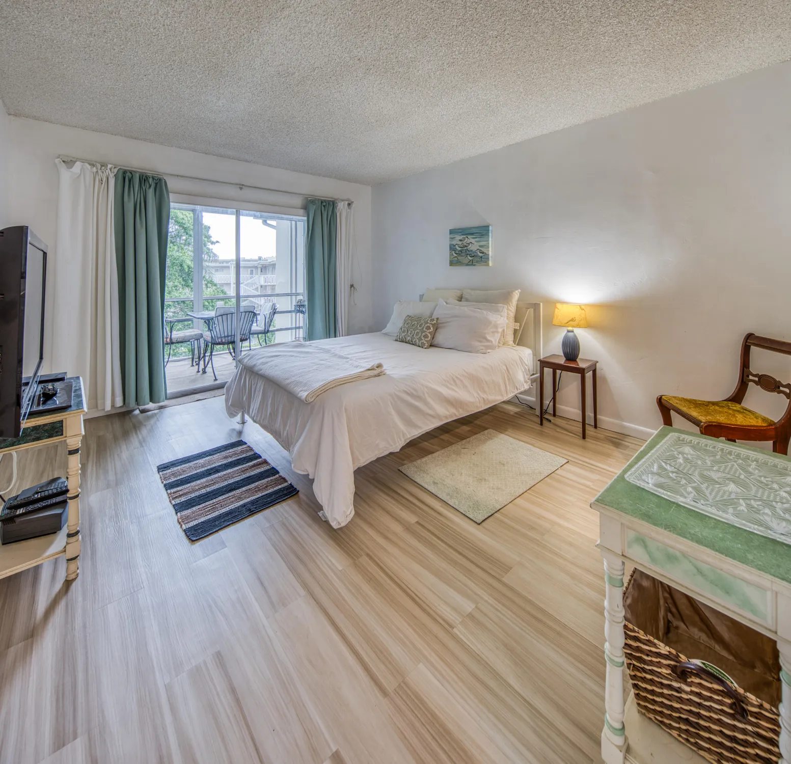 Property Slideshow image 4 of 29 | 2615 garden dr n apt 308, Lake Worth, FL, 33461