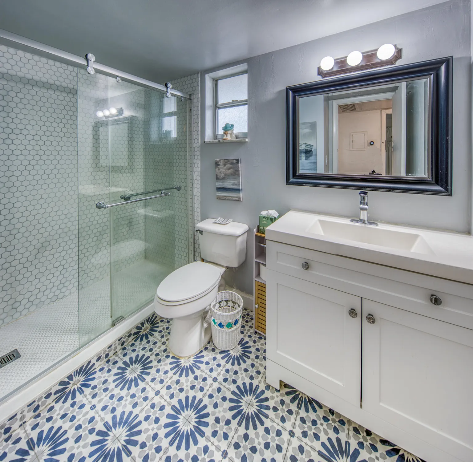 Property Slideshow image 5 of 29 | 2615 garden dr n apt 308, Lake Worth, FL, 33461