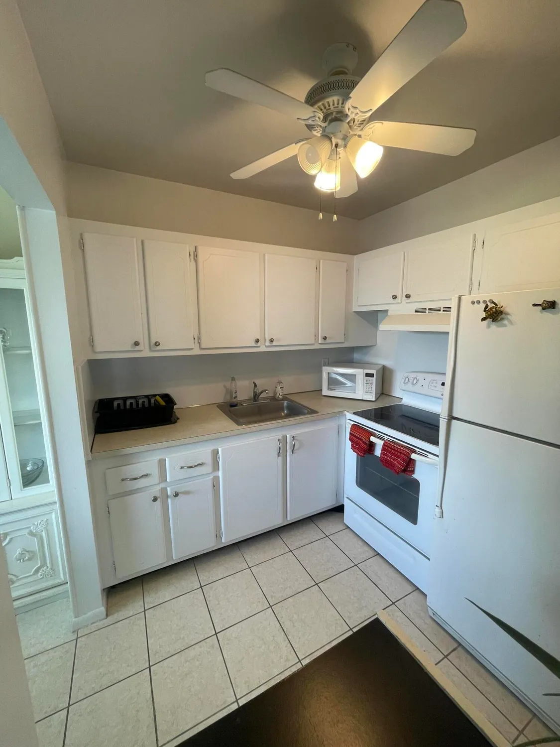 Property Slideshow image 10 of 19 | 113 easthampton e unit e, West Palm Beach, FL, 33417