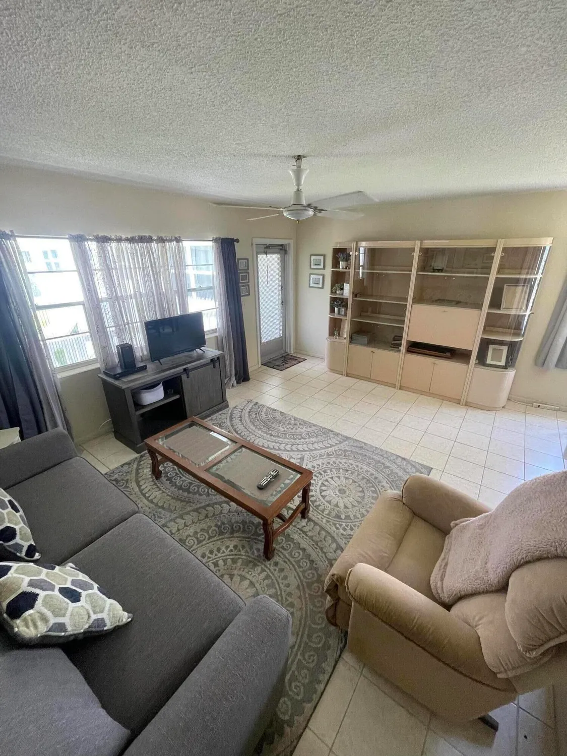 Property Slideshow image 9 of 19 | 113 easthampton e unit e, West Palm Beach, FL, 33417