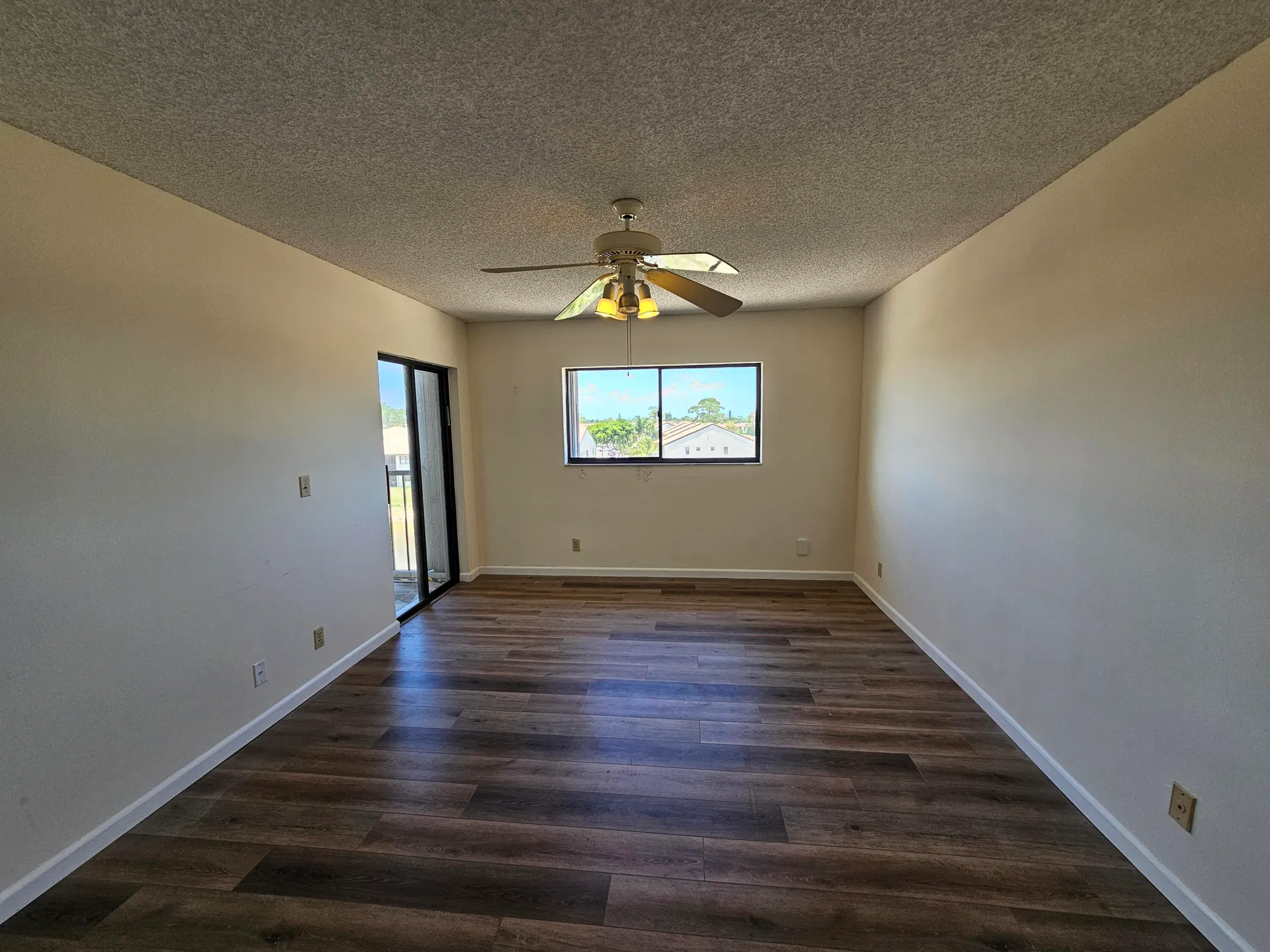 Property Slideshow image 8 of 17 | 4725 lucerne lakes blvd 413, Lake Worth, FL, 33467