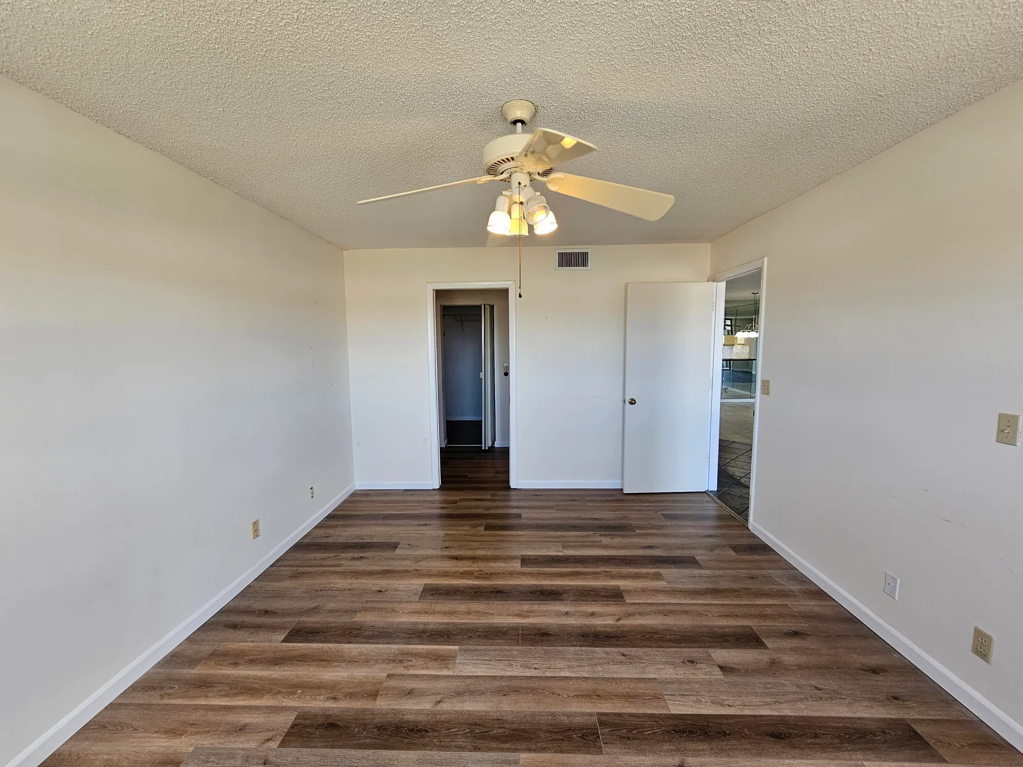 Property Slideshow image 9 of 17 | 4725 lucerne lakes blvd 413, Lake Worth, FL, 33467