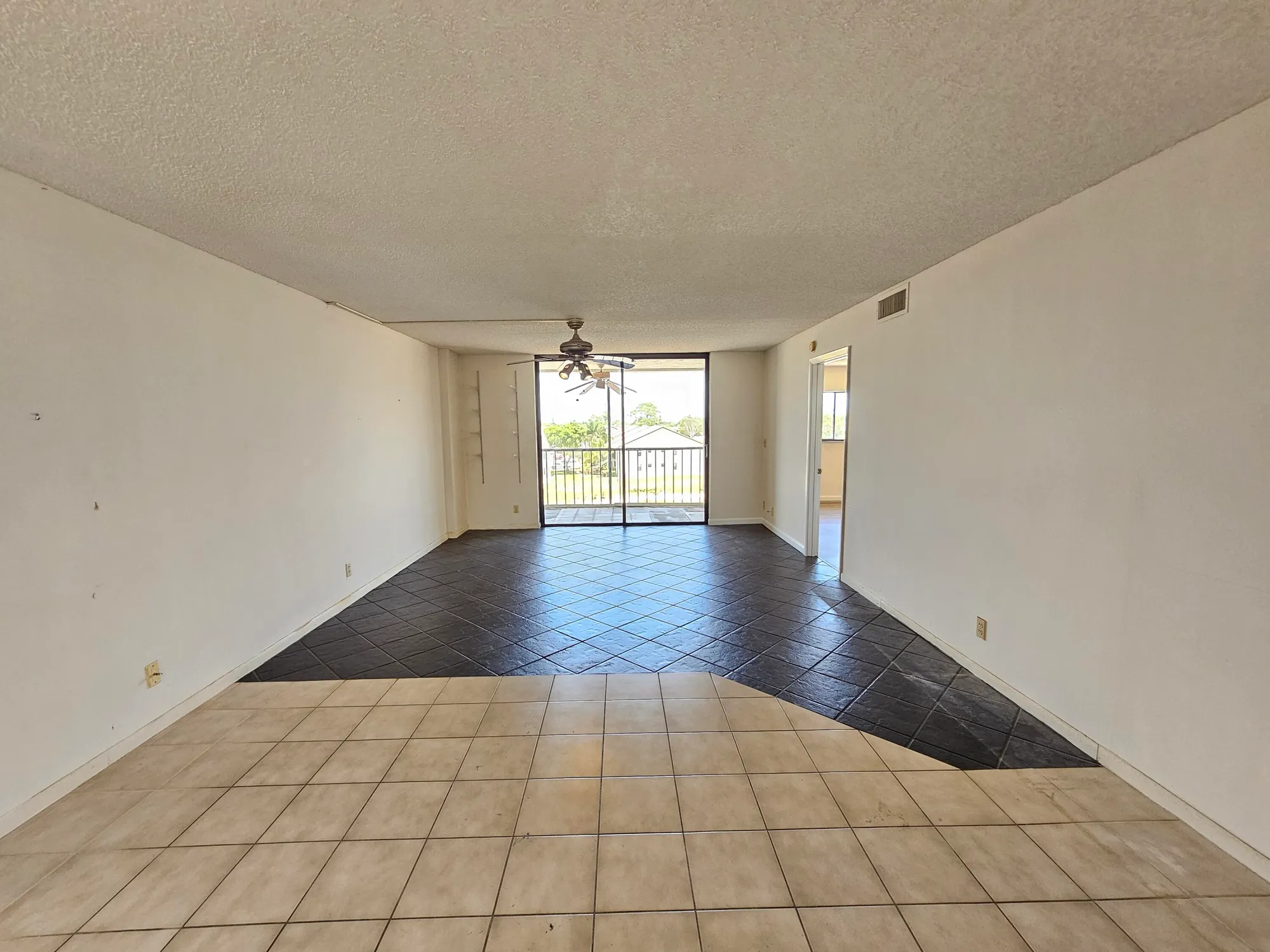 Property Slideshow image 2 of 17 | 4725 lucerne lakes blvd 413, Lake Worth, FL, 33467