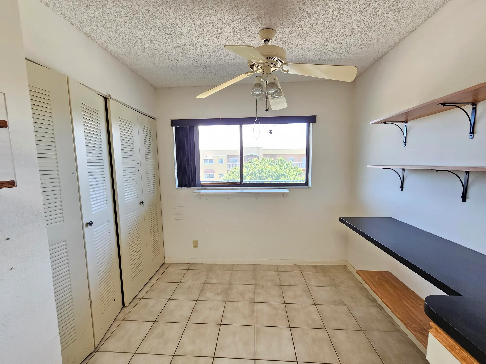 Property Slideshow image 6 of 17 | 4725 lucerne lakes blvd 413, Lake Worth, FL, 33467