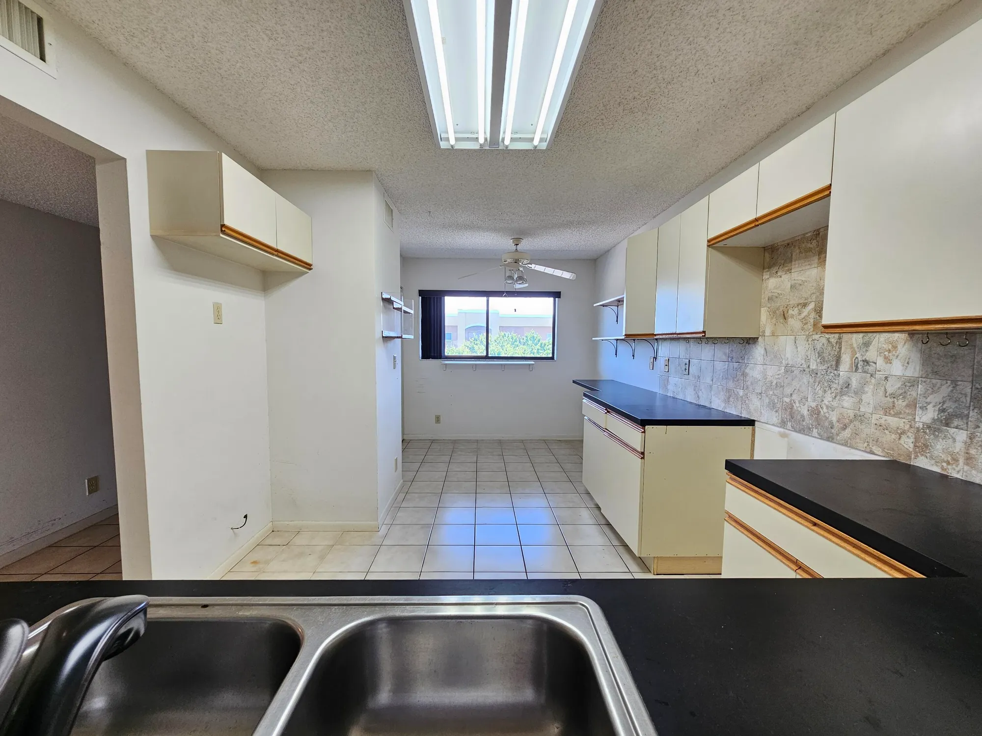 Property Slideshow image 7 of 17 | 4725 lucerne lakes blvd 413, Lake Worth, FL, 33467