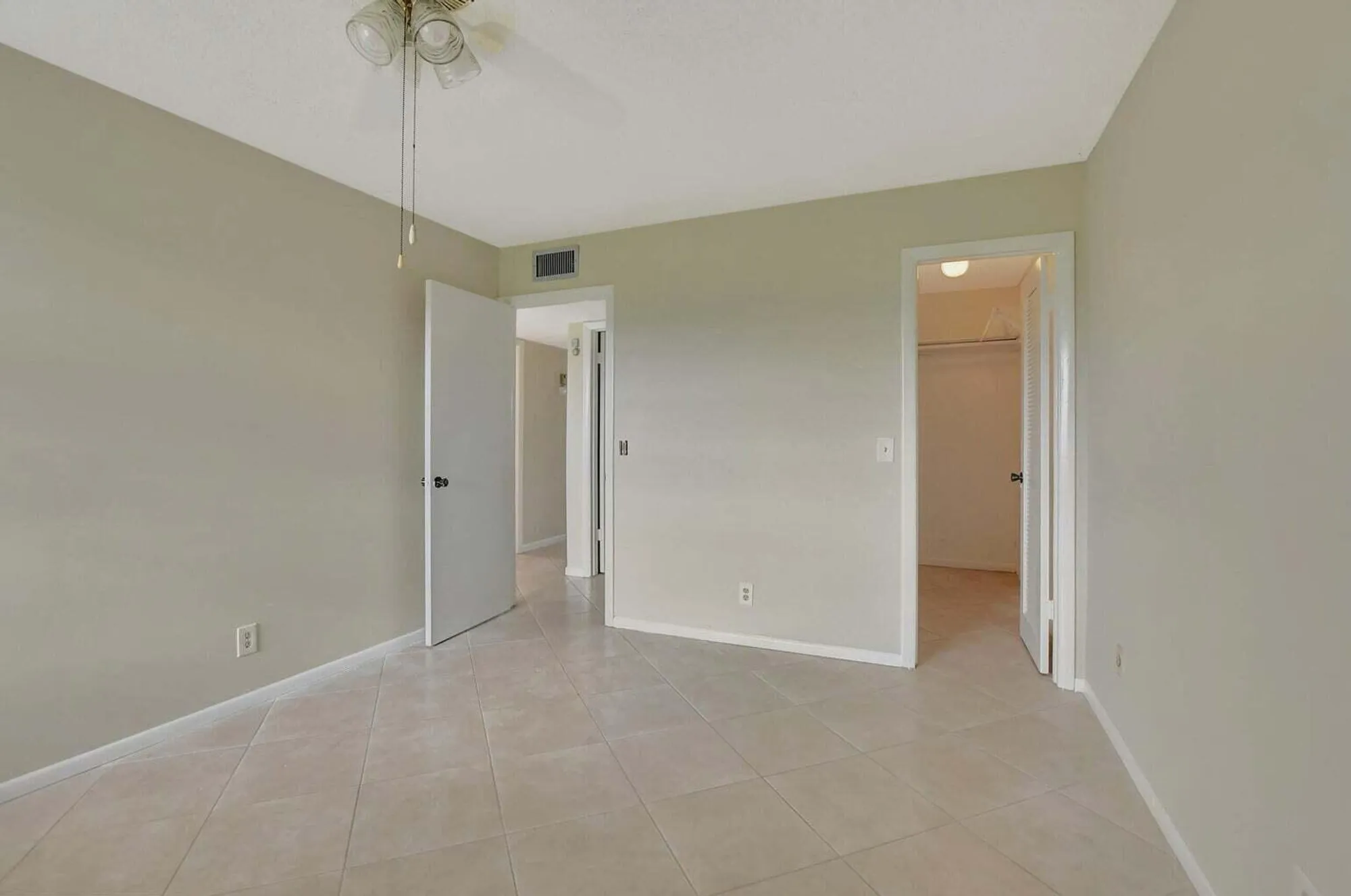 Property Slideshow image 14 of 43 | 187 normandy d, Delray Beach, FL, 33484