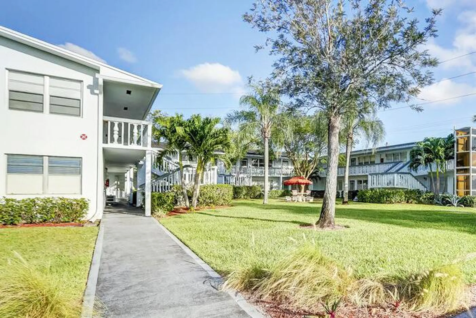 Property Slideshow image 9 of 9 | 350 farnham q, Deerfield Beach, FL, 33442