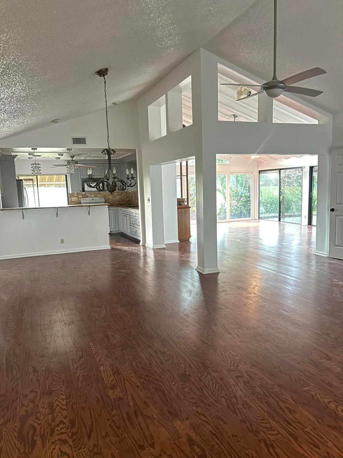 Property Slideshow image 2 of 15 | 5657 lakeview mews dr, Boynton Beach, FL, 33437