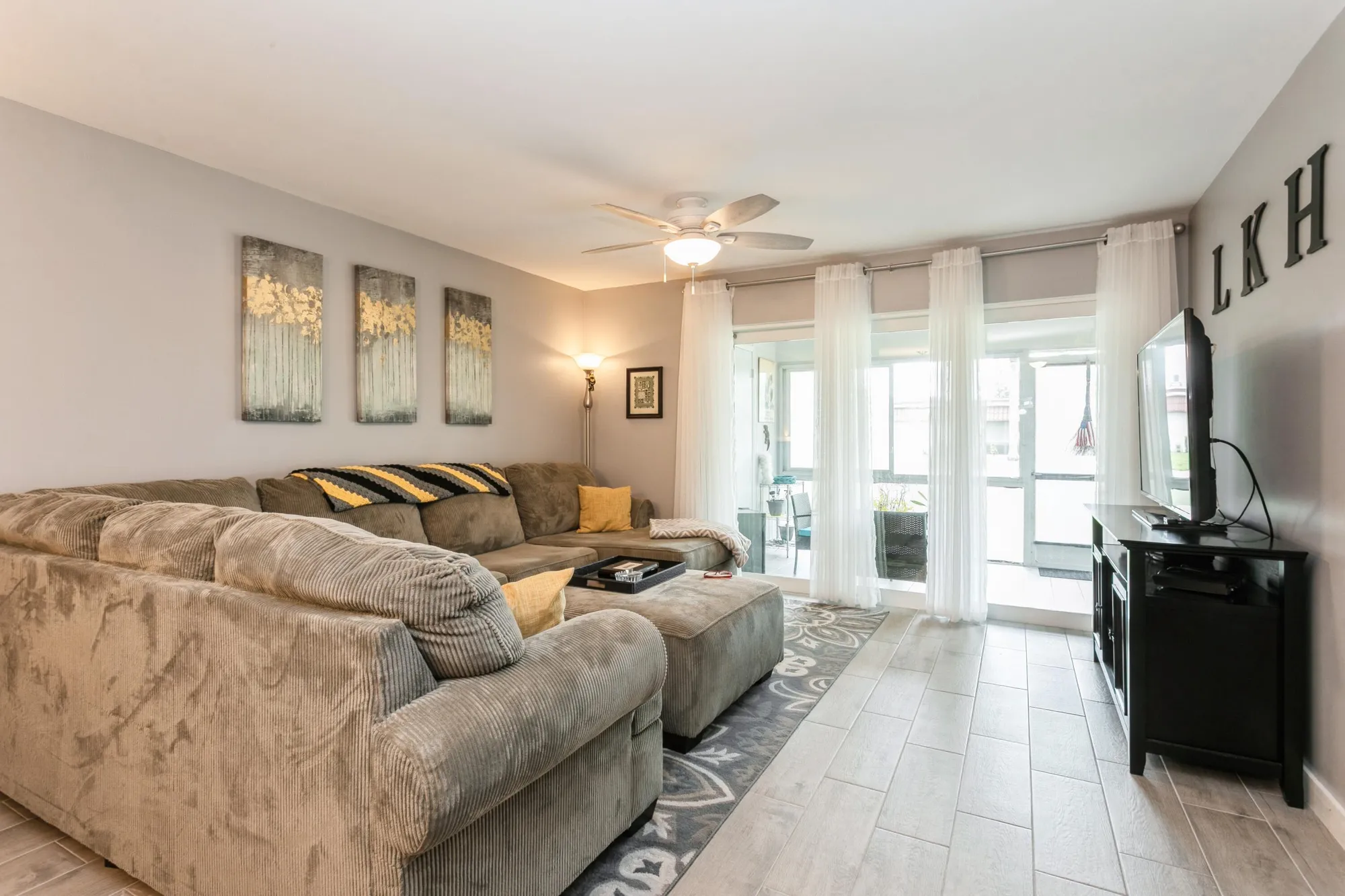 Property Slideshow image 7 of 44 | 882 worcester ln a, Lake Worth, FL, 33467